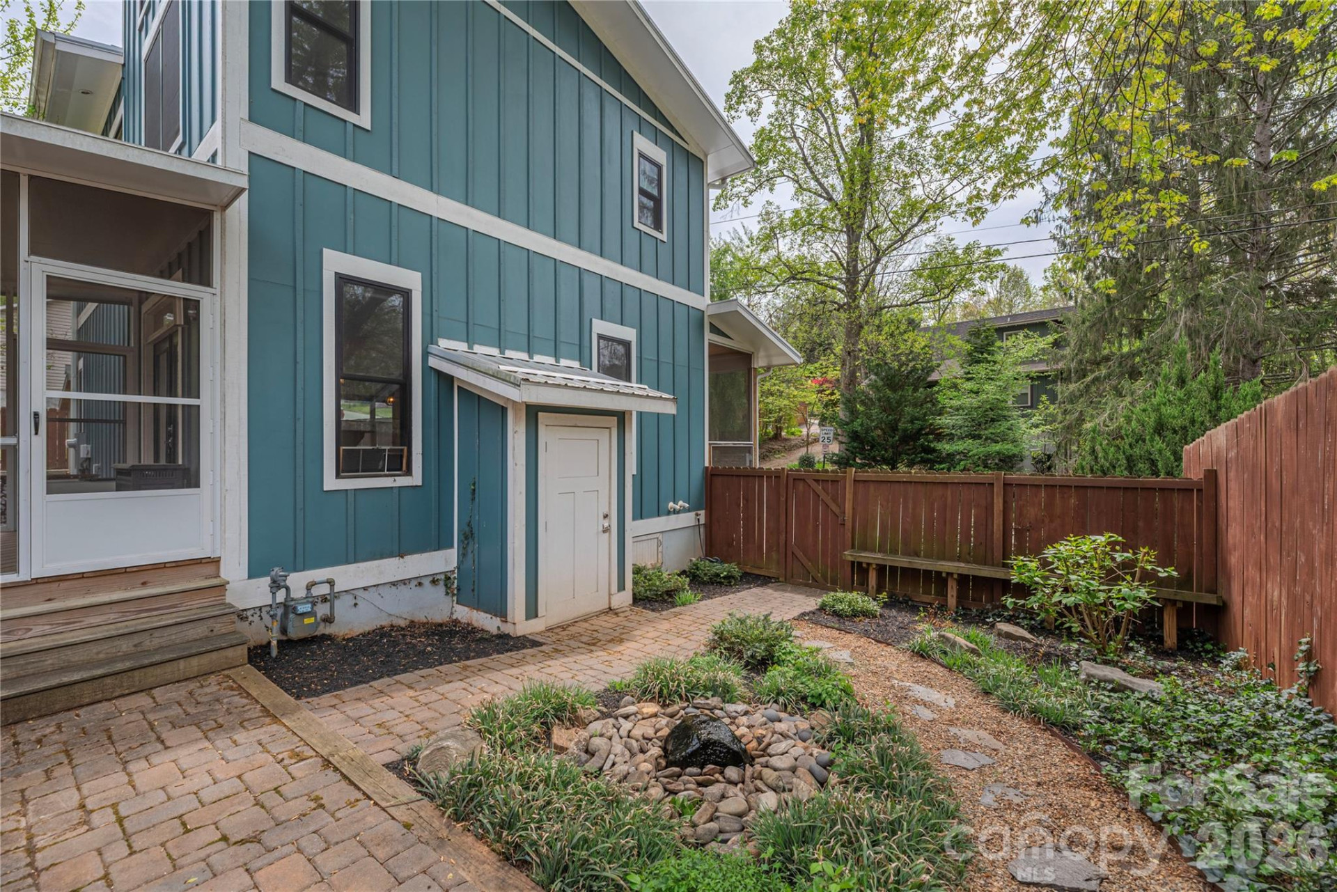 135 Salola Street - Photo 27