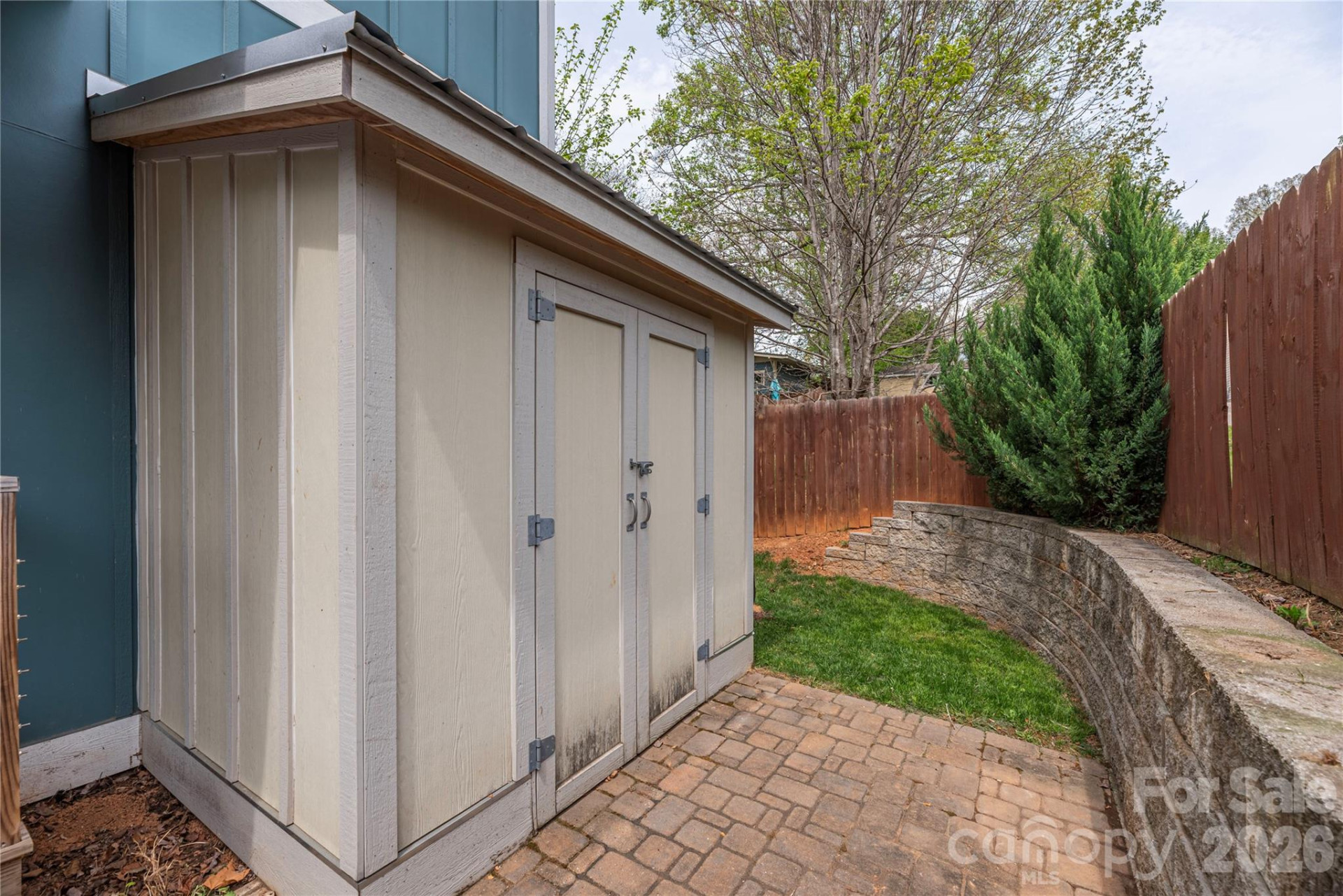 135 Salola Street - Photo 29