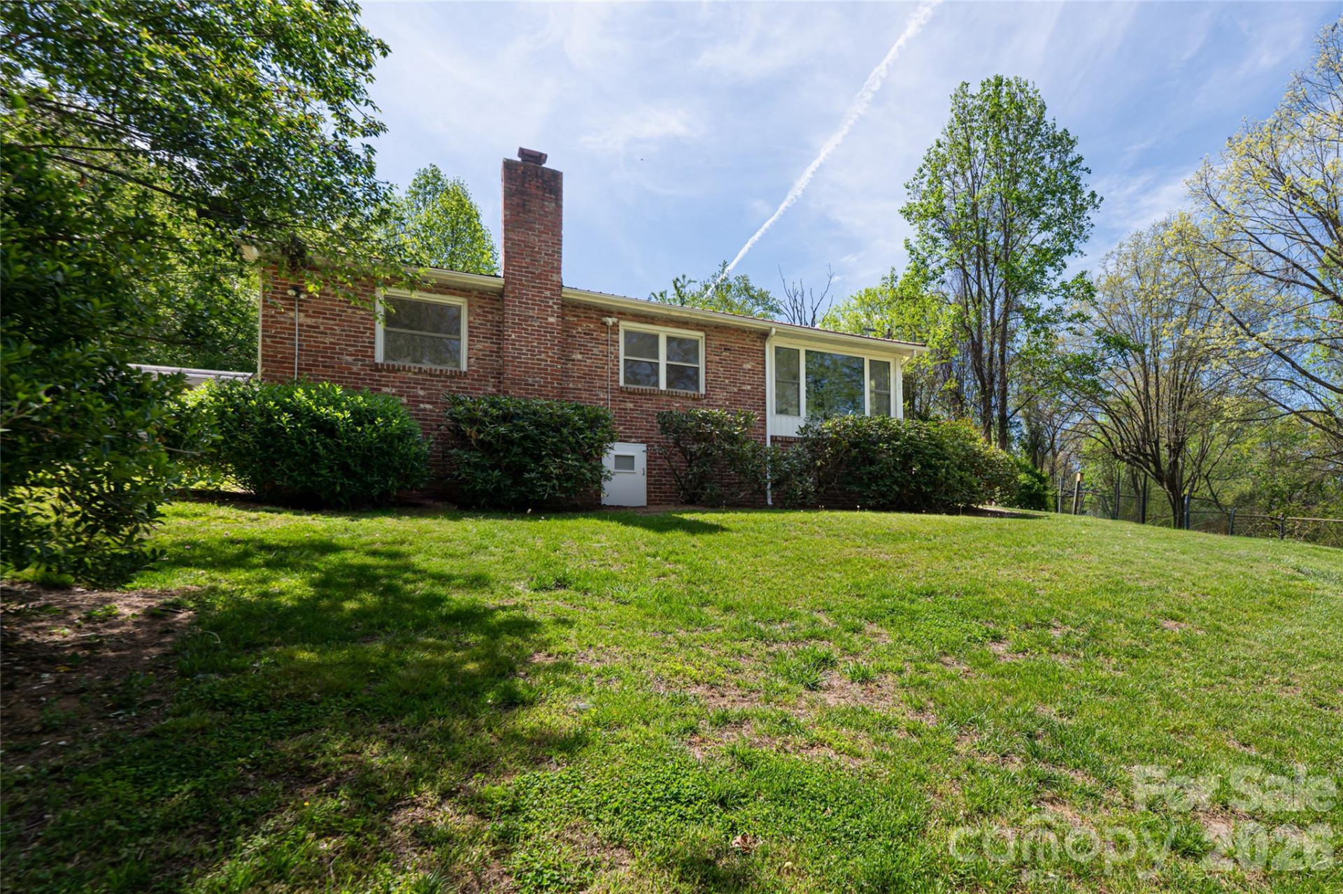 20 Clarendon Avenue - Photo 3