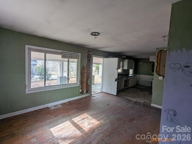 379 Oakview Park Road - Photo 2