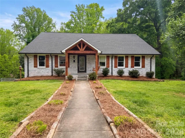 706 Crescent Drive, Cherryville, NC, 28021