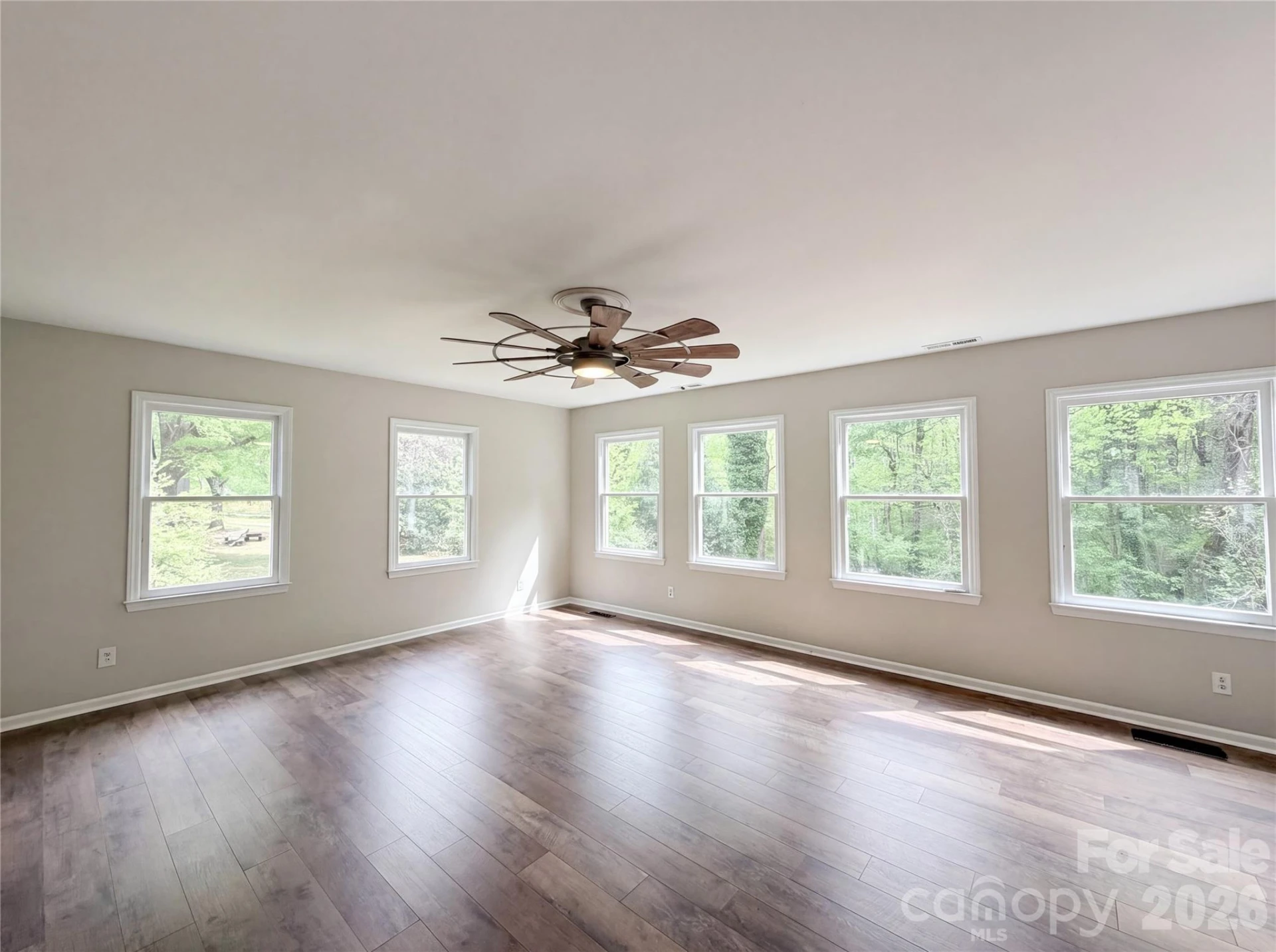 706 Crescent Drive - Photo 12