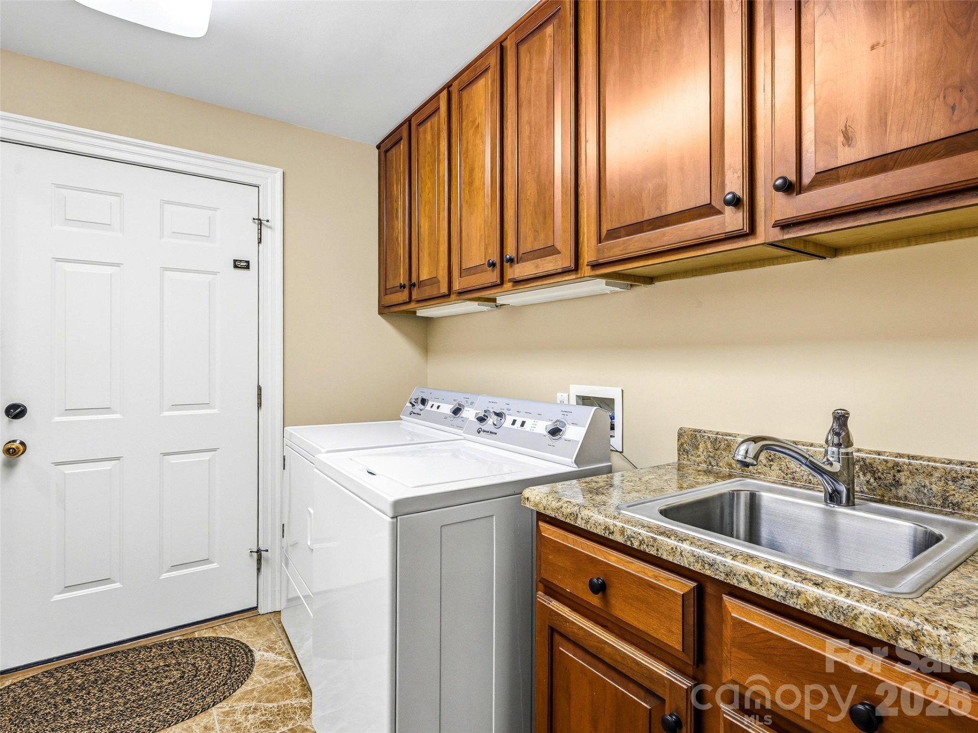 33 Tiverton Lane - Photo 31