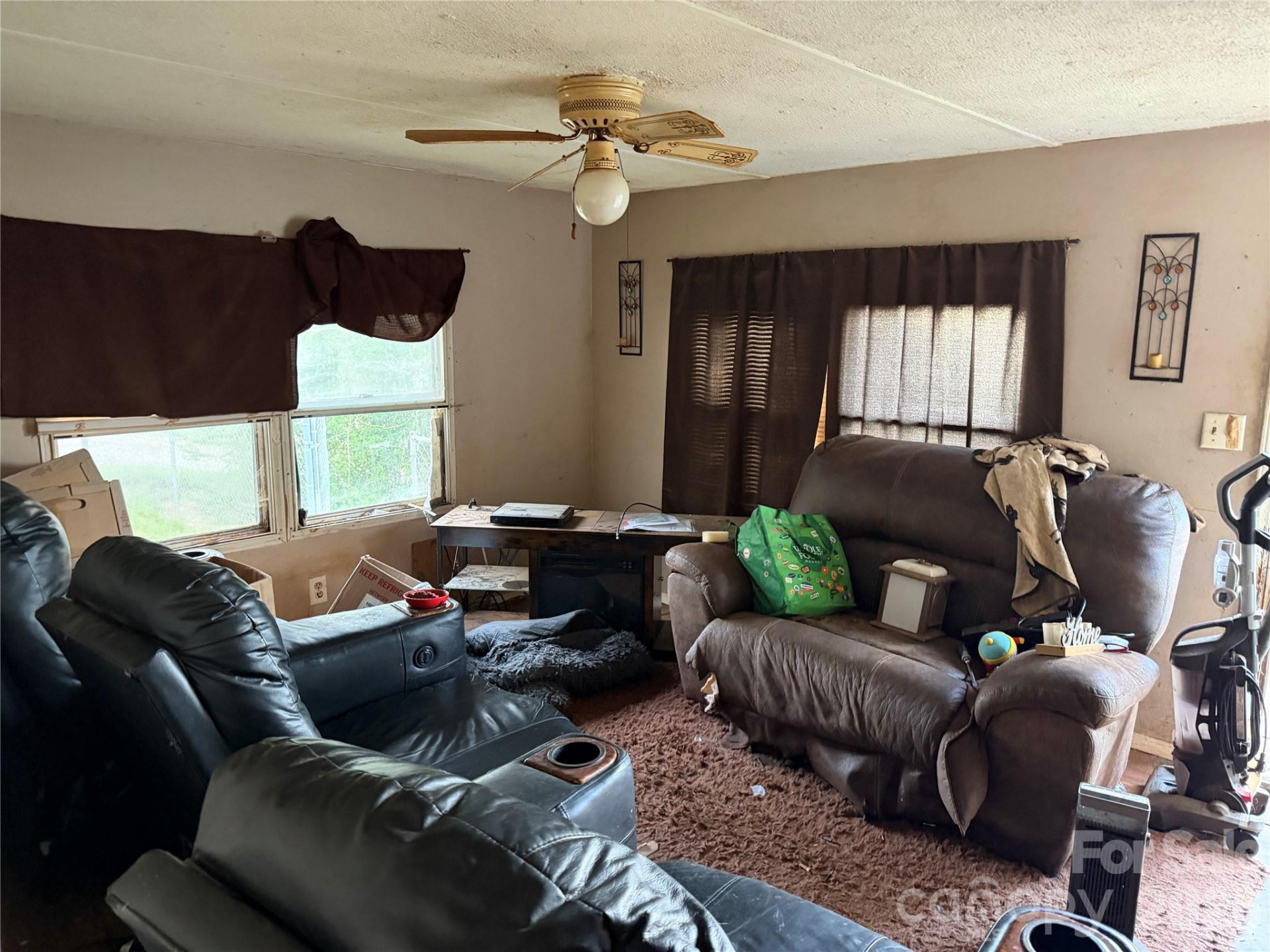 839 Paradise Circle - Photo 3