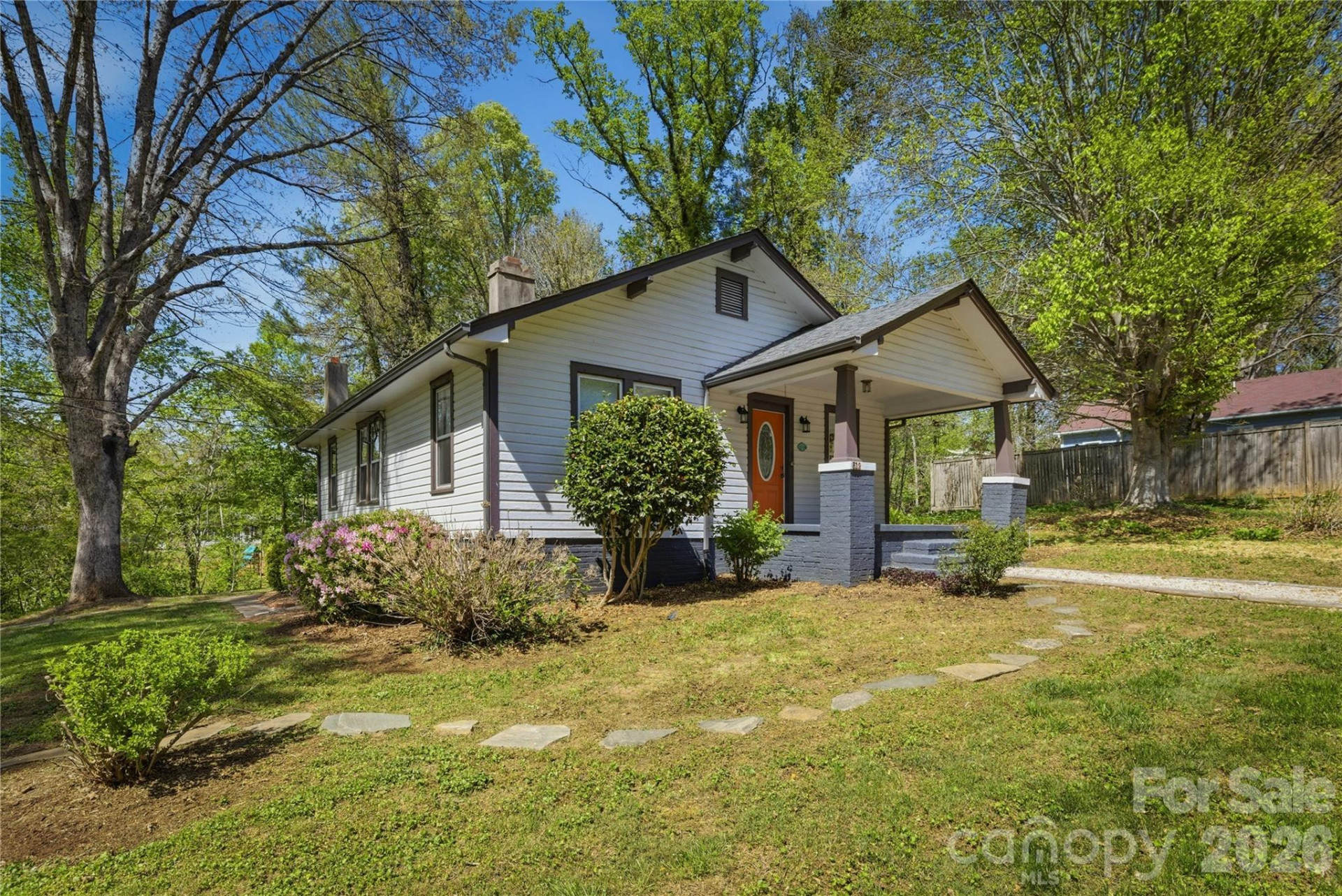 512 Alexander Avenue - Photo 2