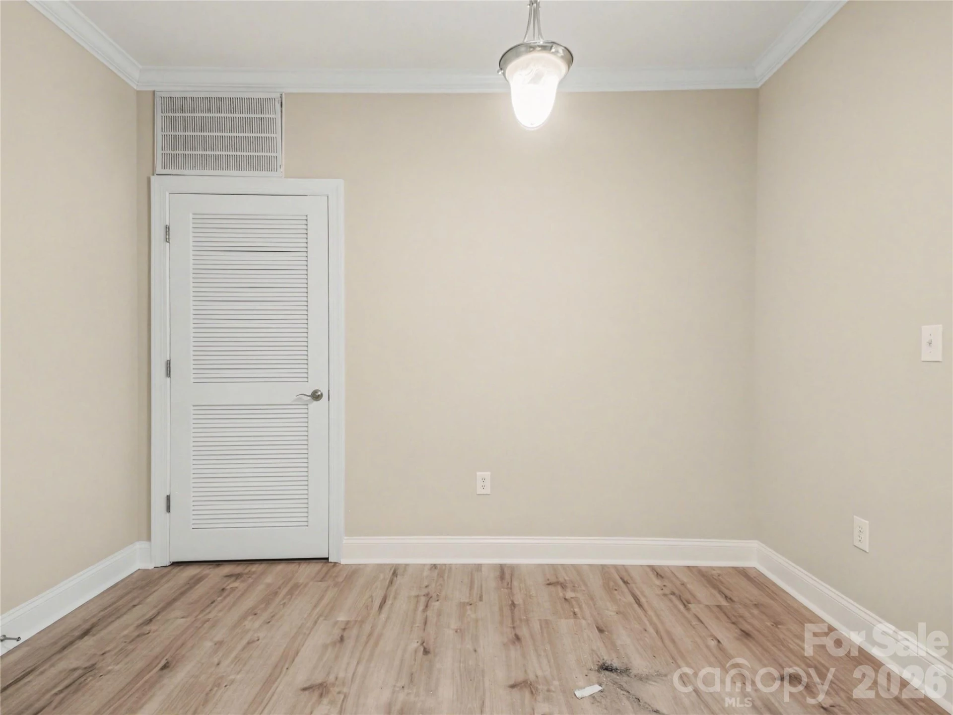 518 Clarice Avenue #201 - Photo 4