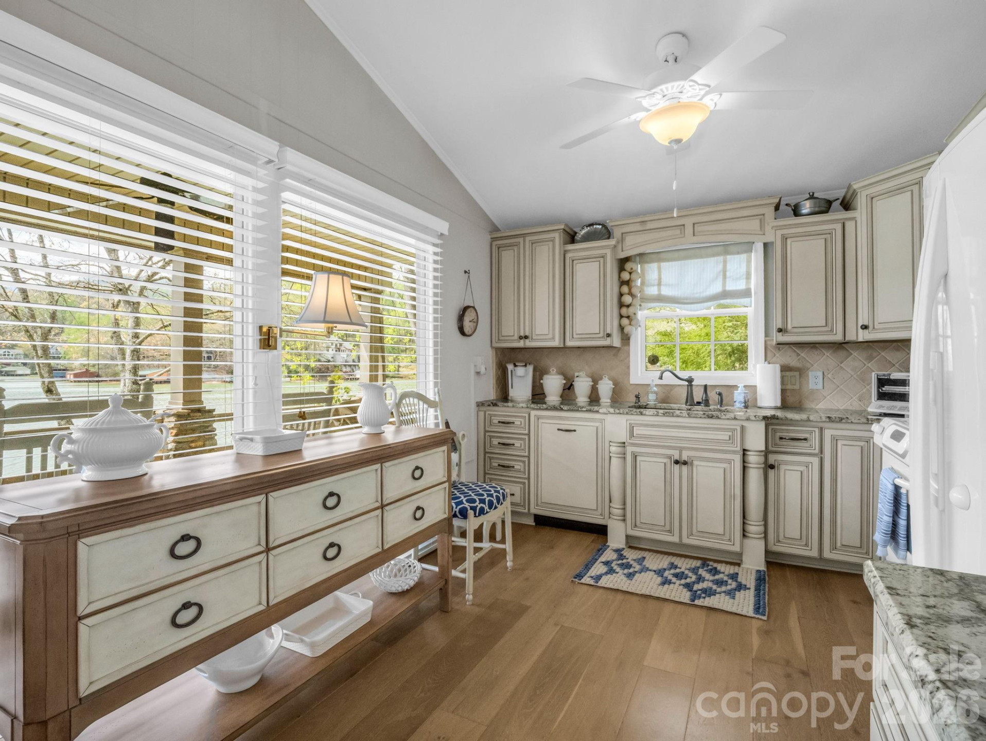 206 Lakeridge Road - Photo 15