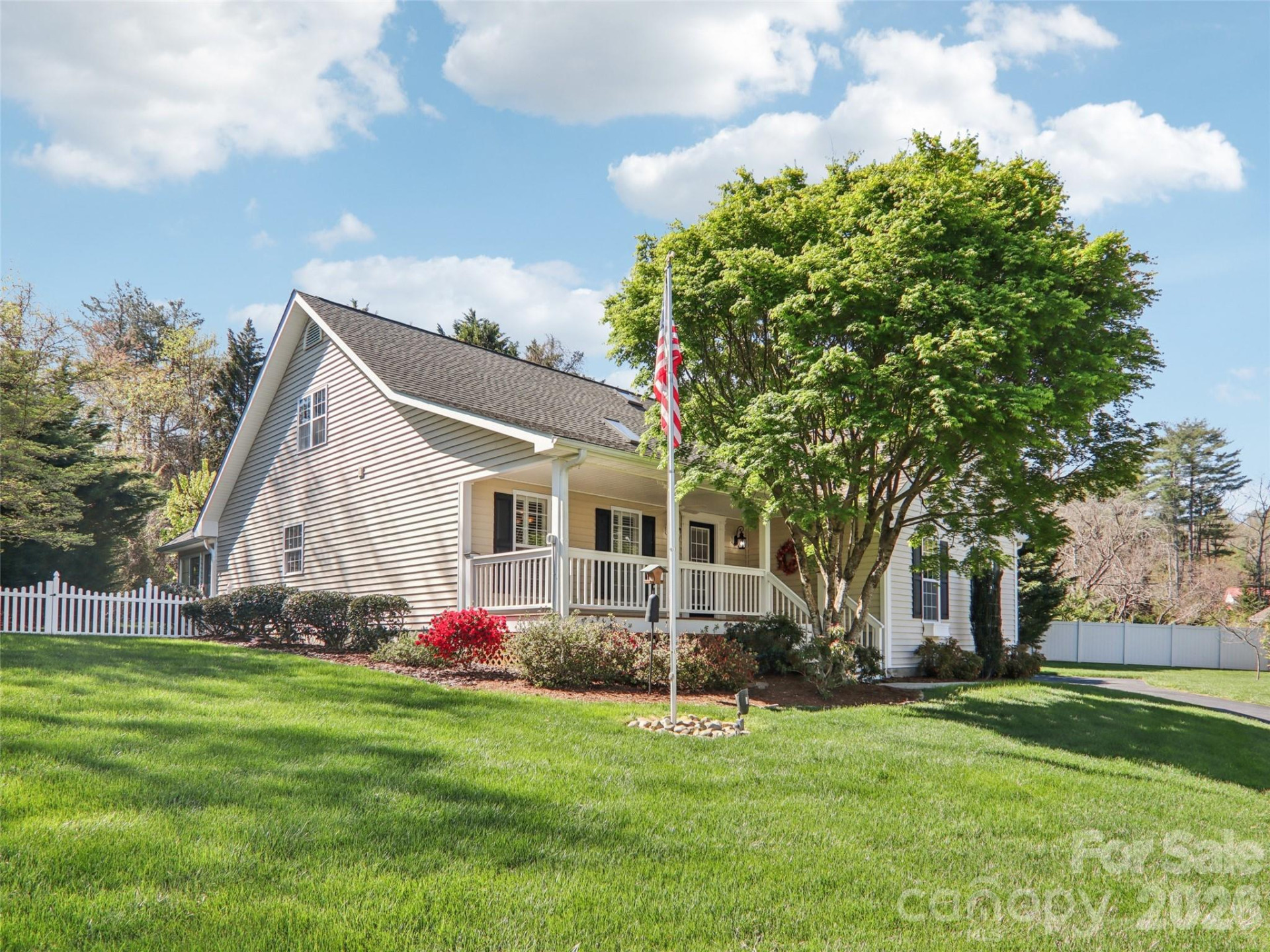 117 Apple Meadow Court - Photo 2