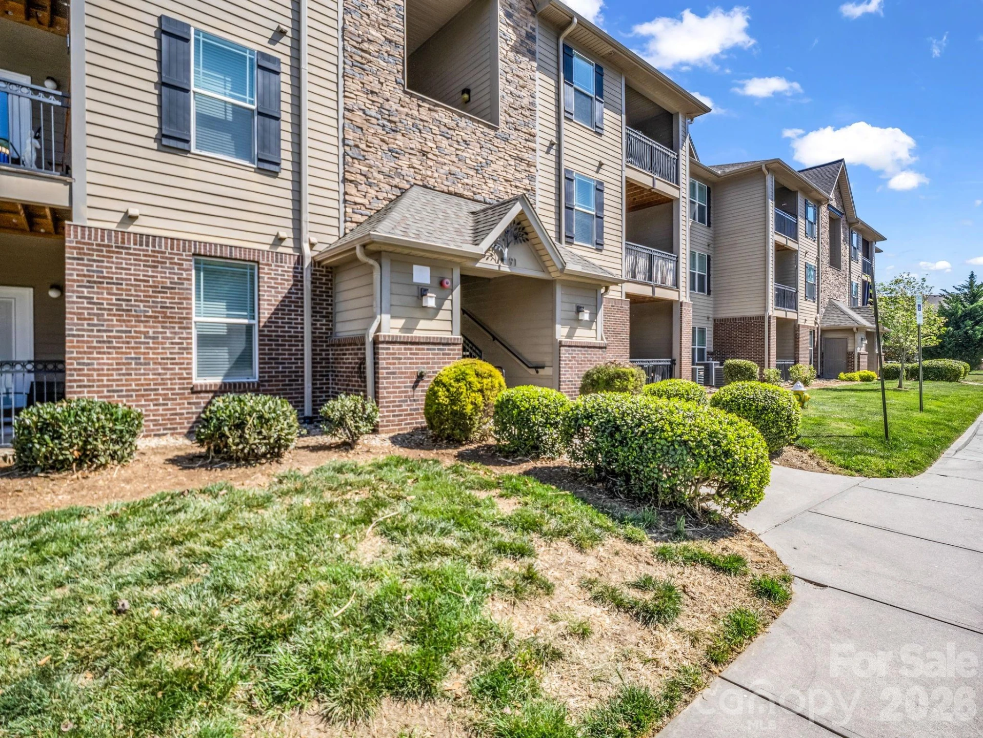 91 Brickton Village Circle #301 - Photo 3