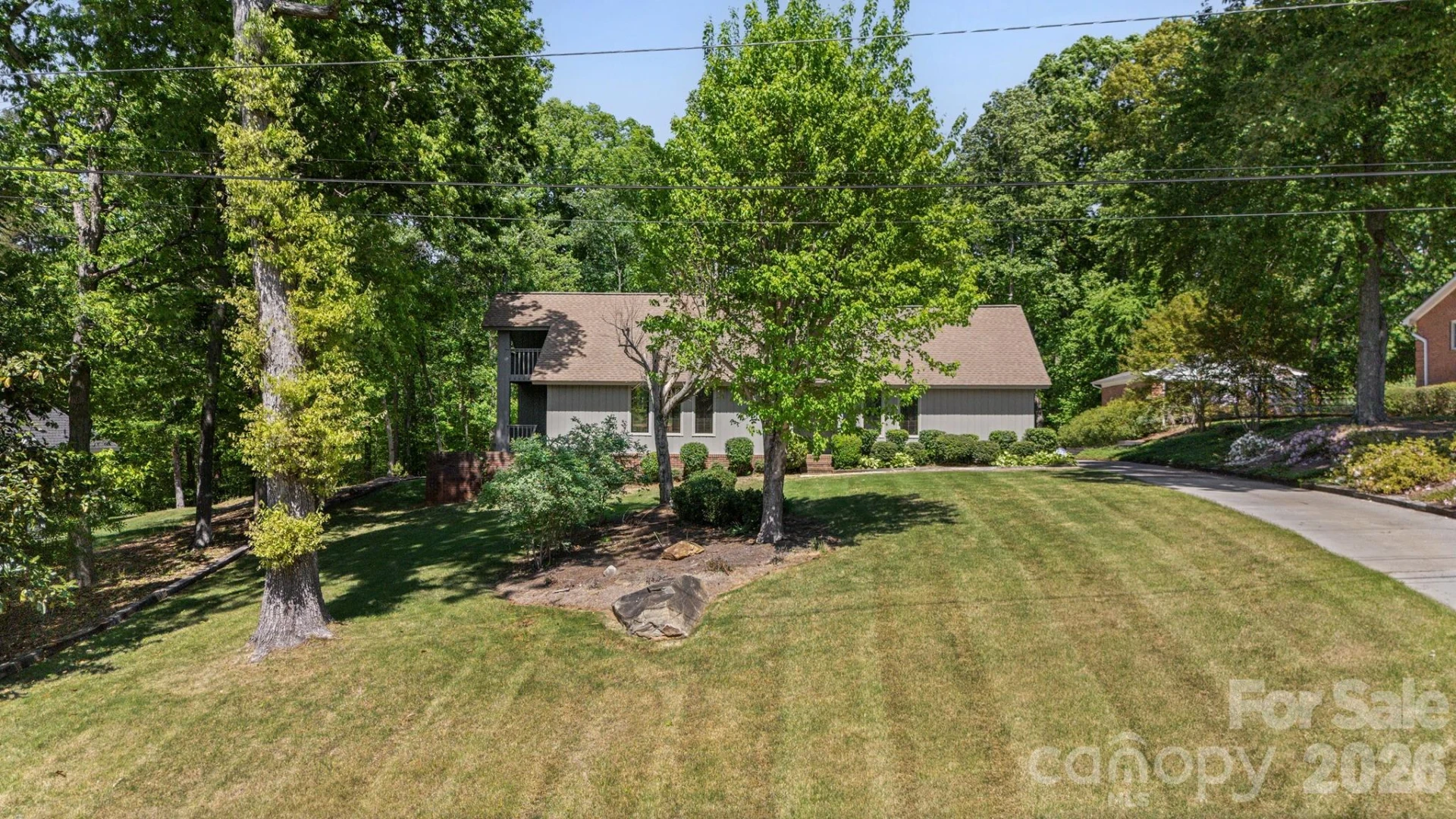 297 Mockingbird Lane - Photo 2