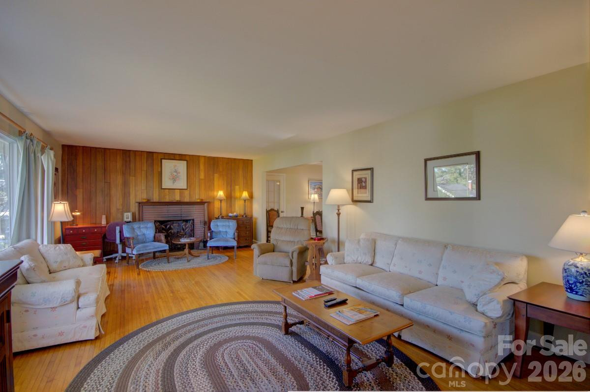 63 Montview Circle - Photo 4