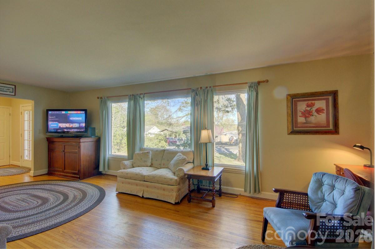 63 Montview Circle - Photo 7