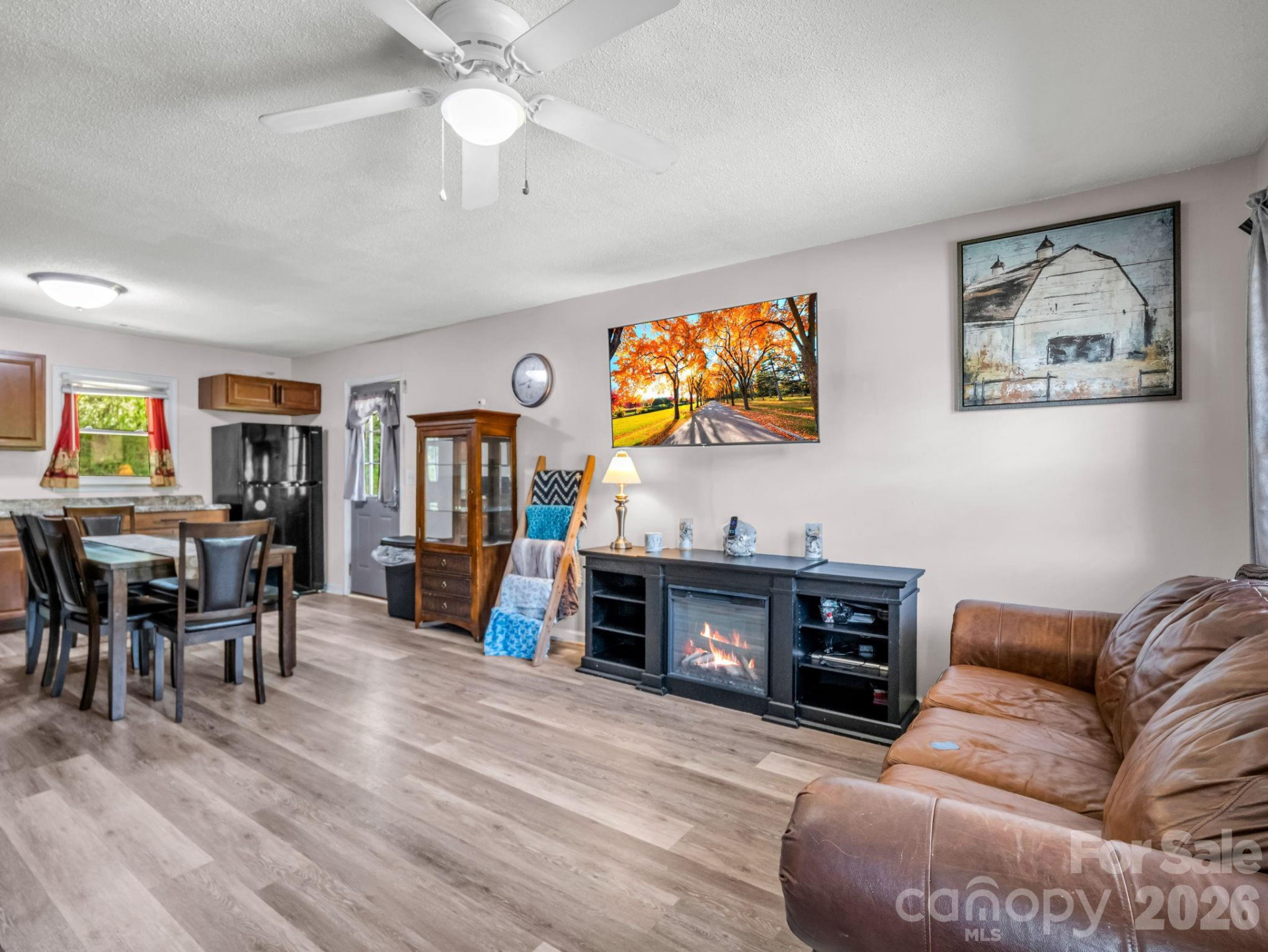 131 Winchester Drive - Photo 3