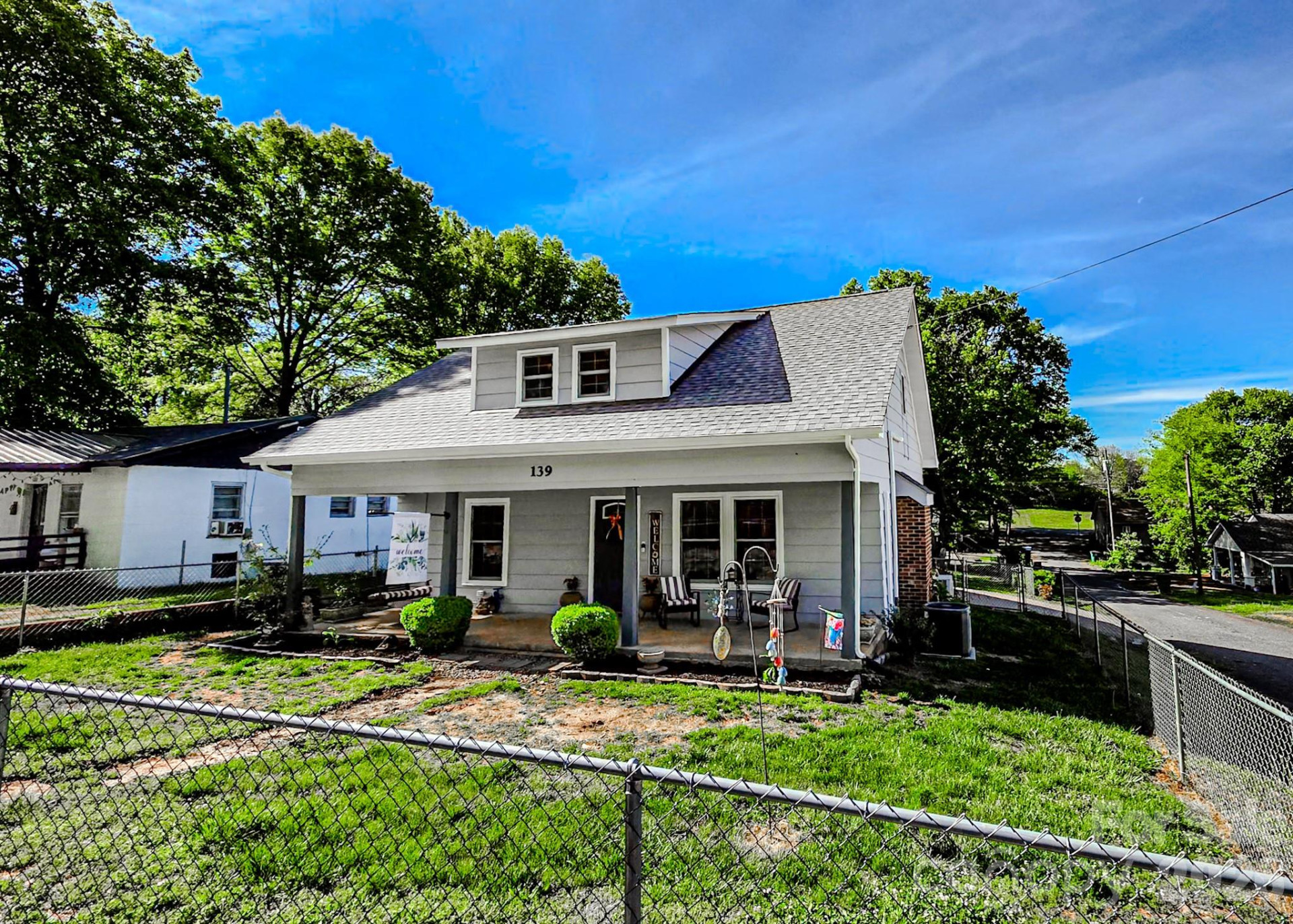 139 Georgia Street - Photo 2