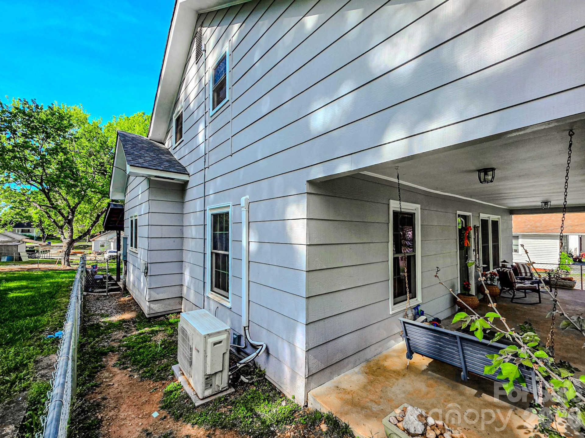 139 Georgia Street - Photo 3