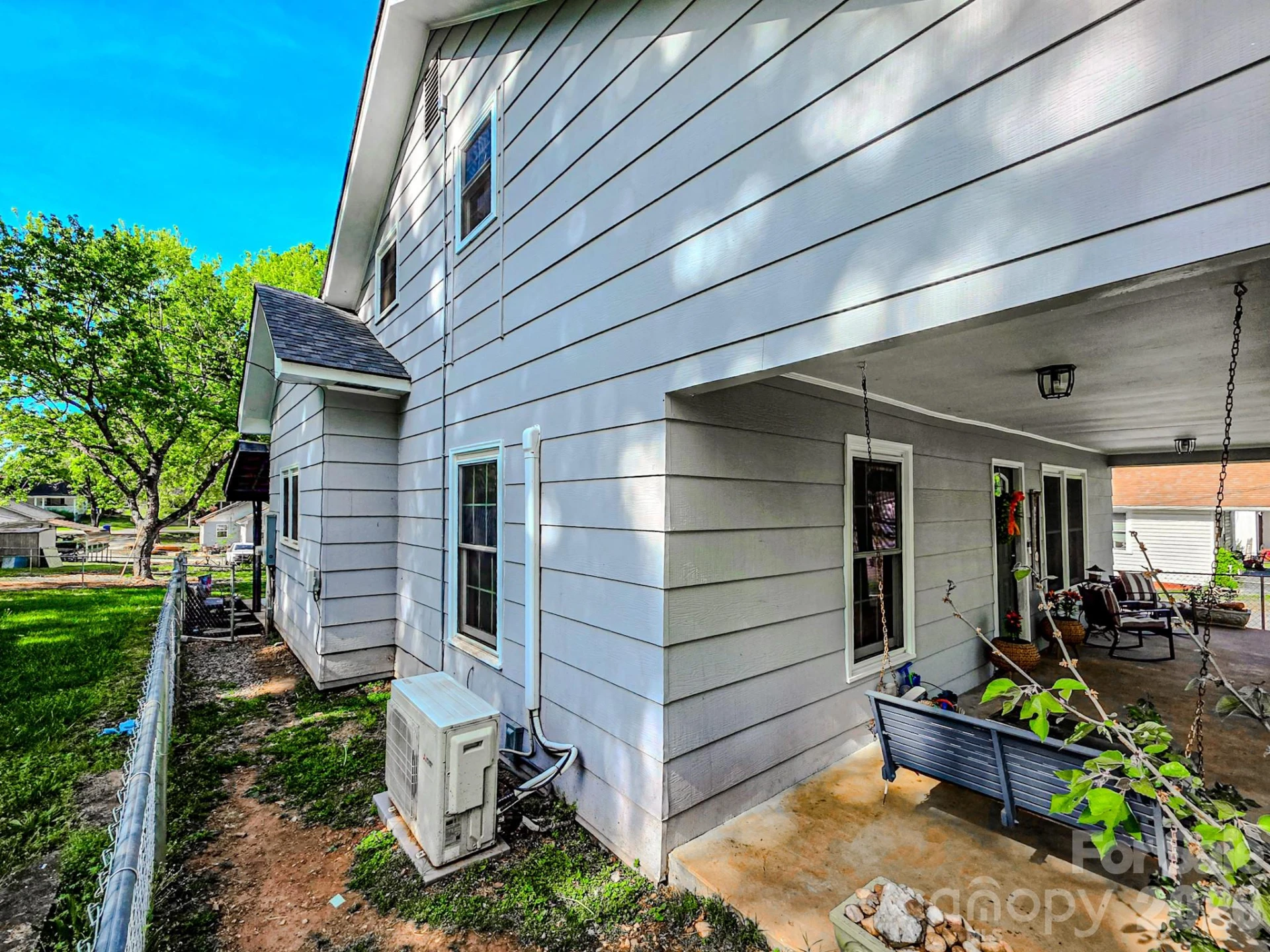 139 Georgia Street - Photo 3