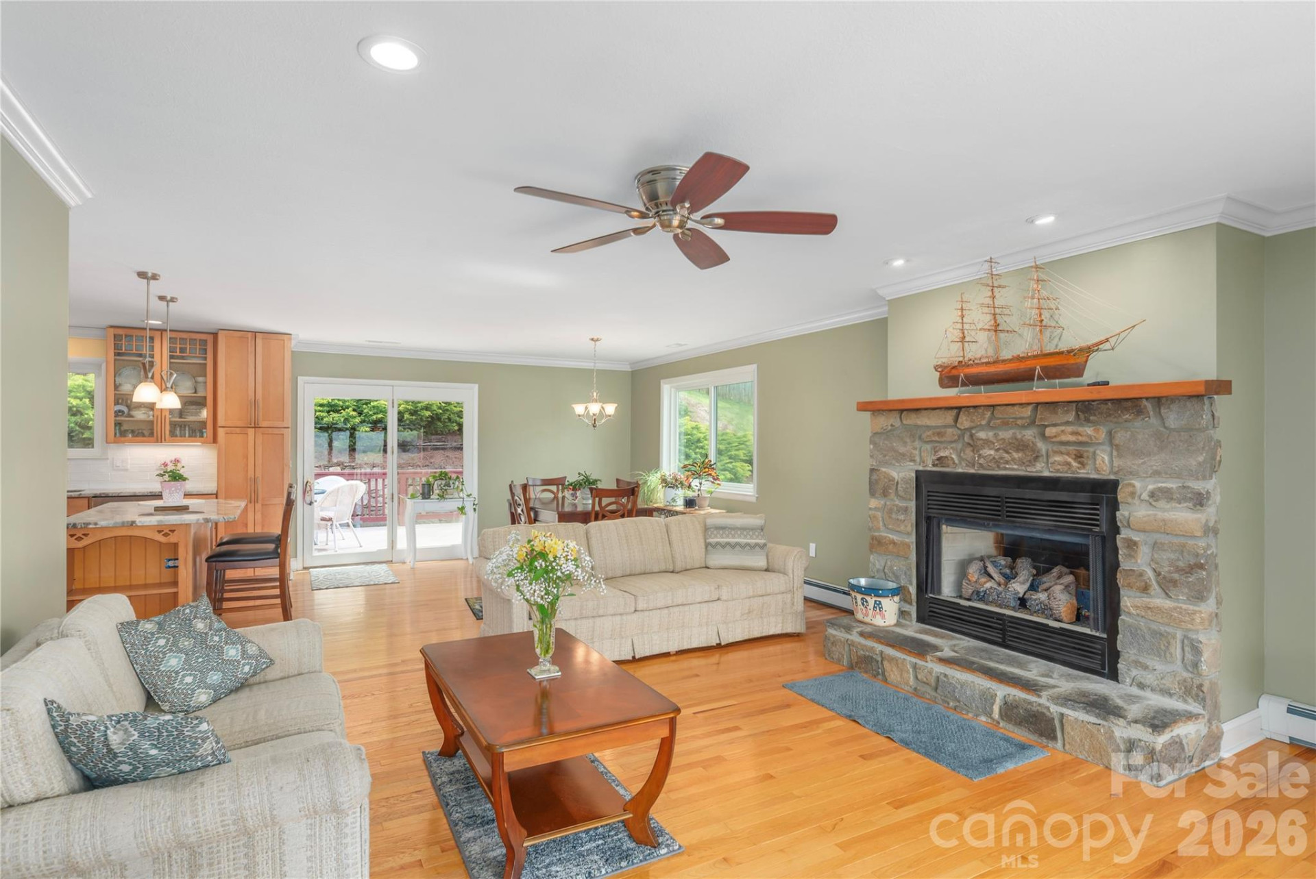 134 Hillside Drive - Photo 5