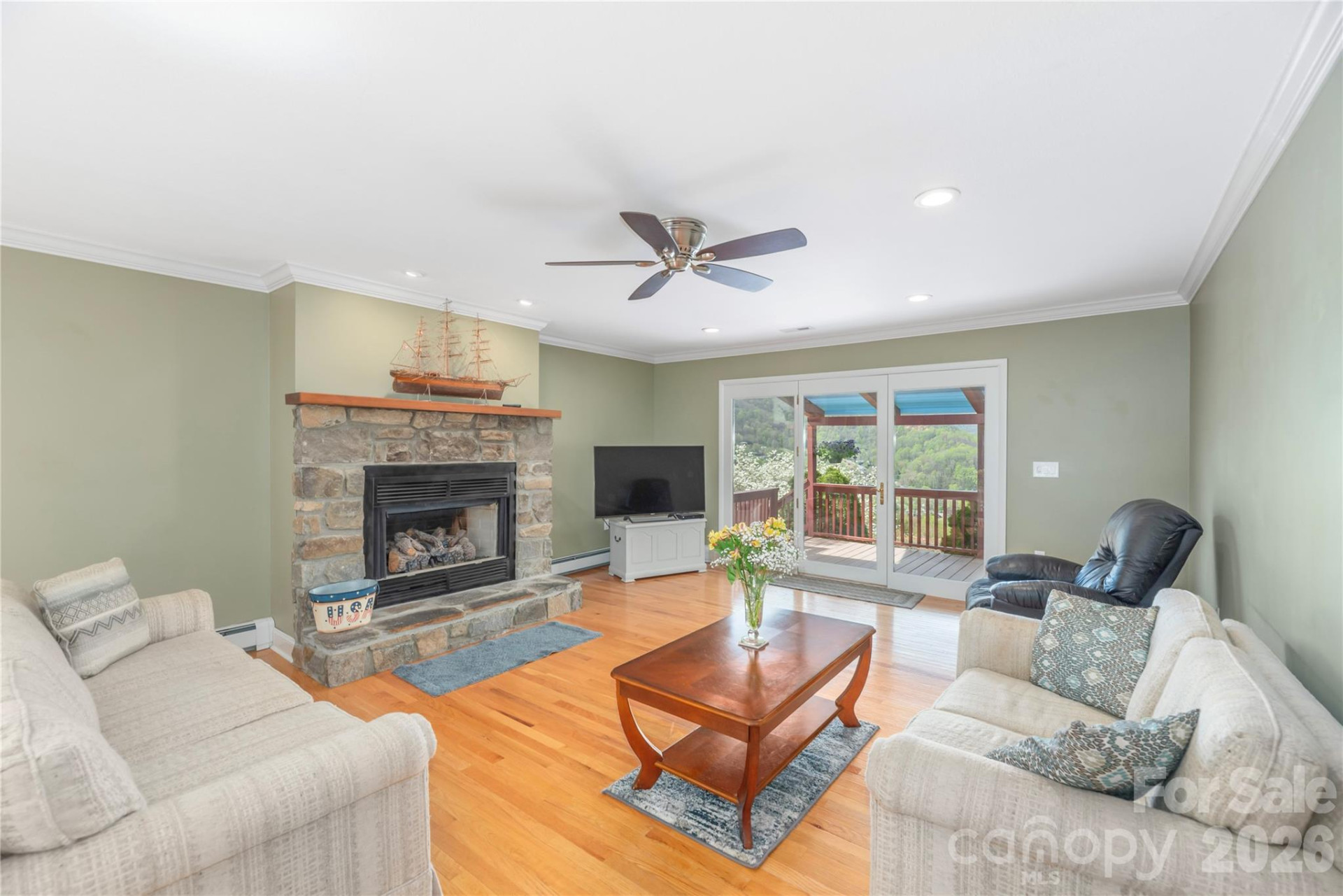 134 Hillside Drive - Photo 6