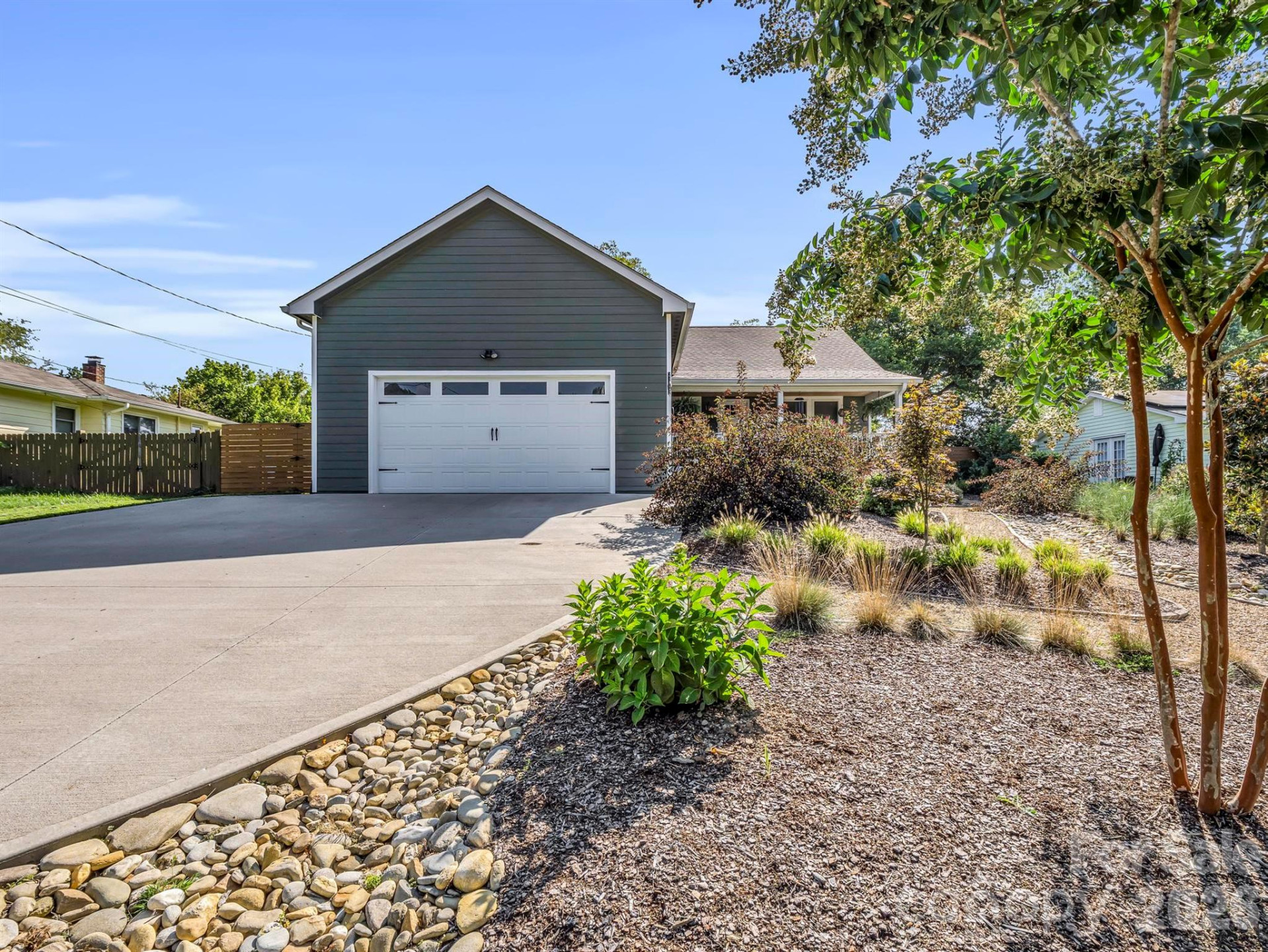 11 Pershing Road - Photo 4