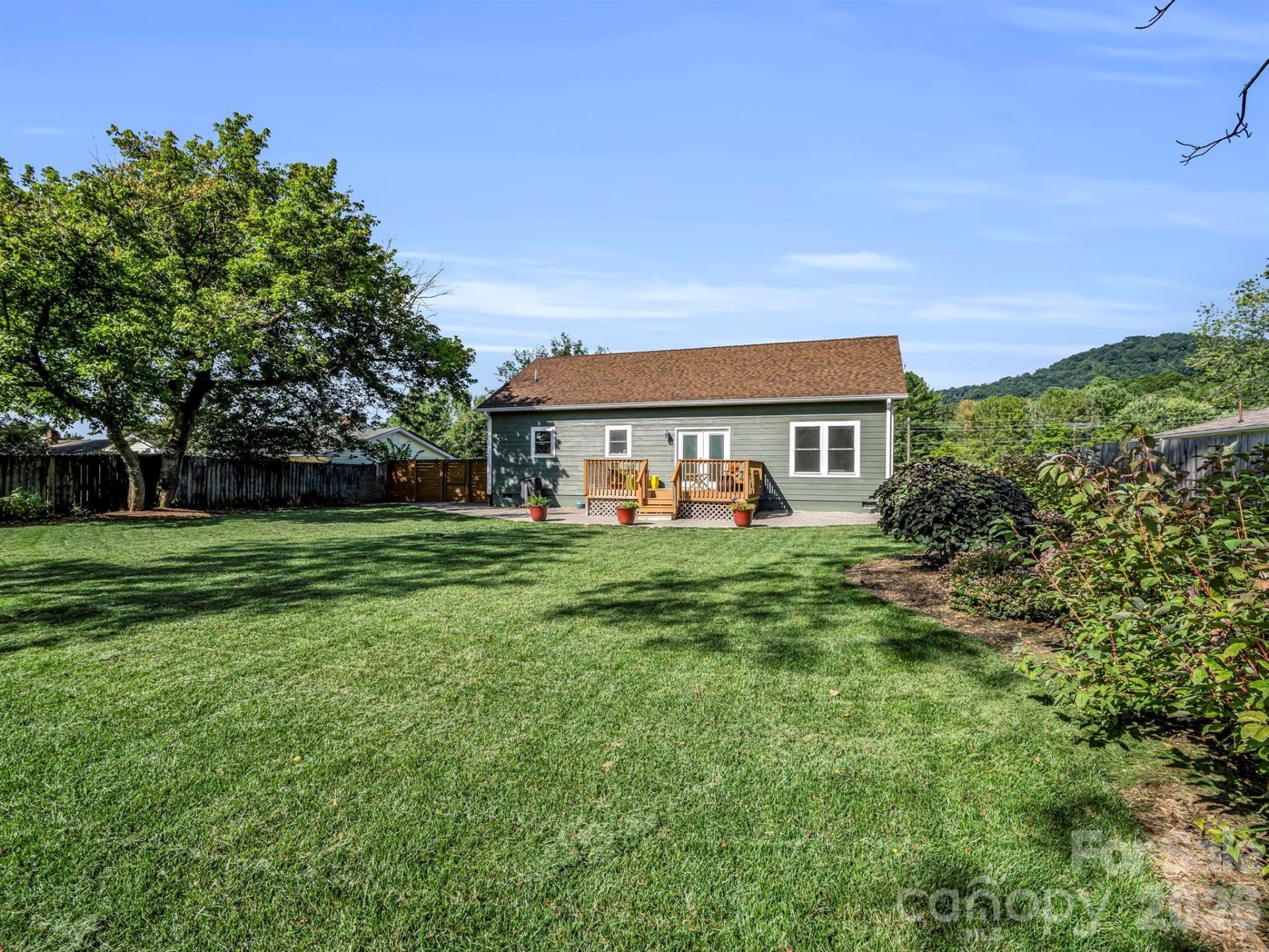 11 Pershing Road - Photo 8