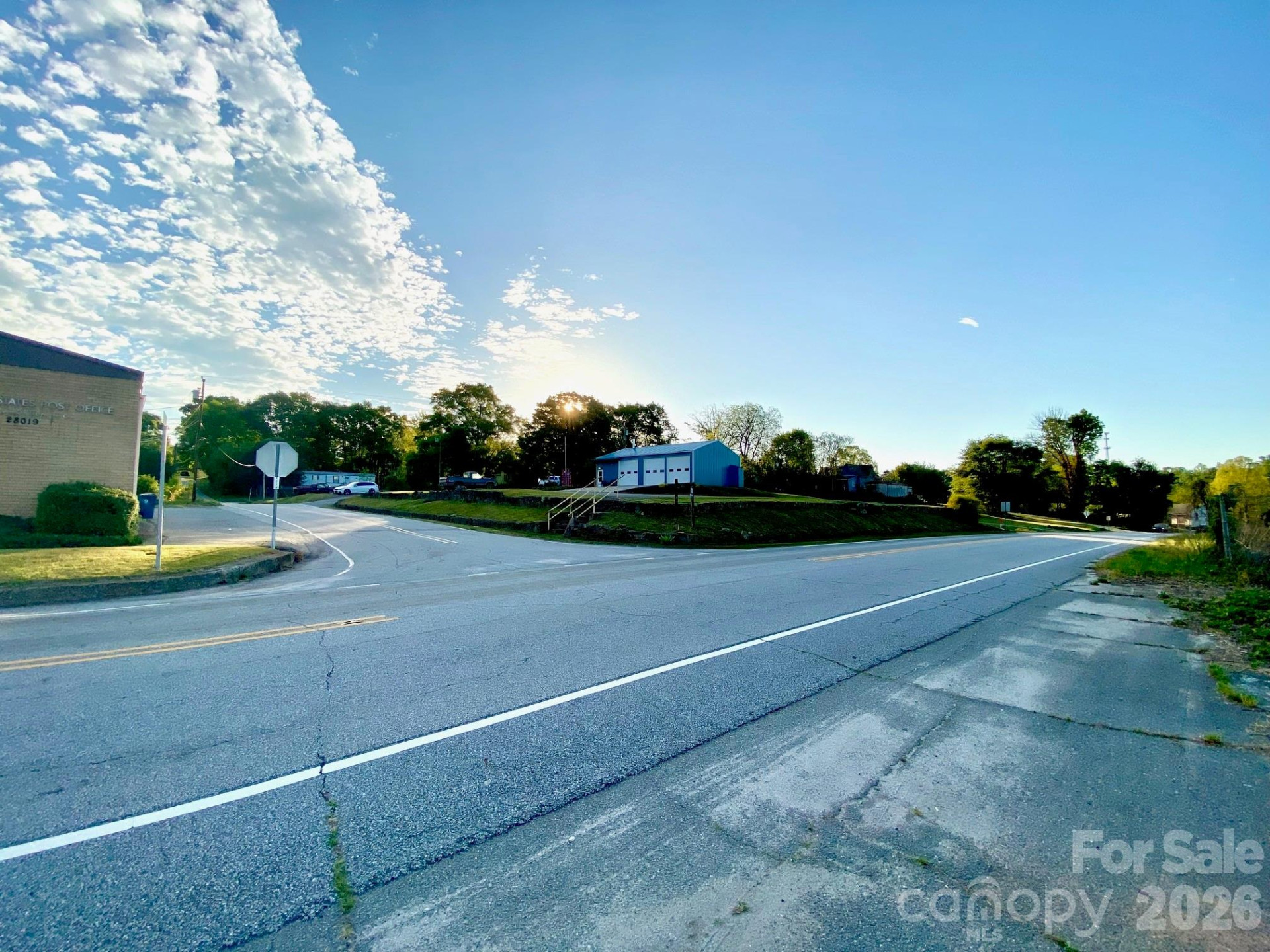 112 Hollifield Road - Photo 3