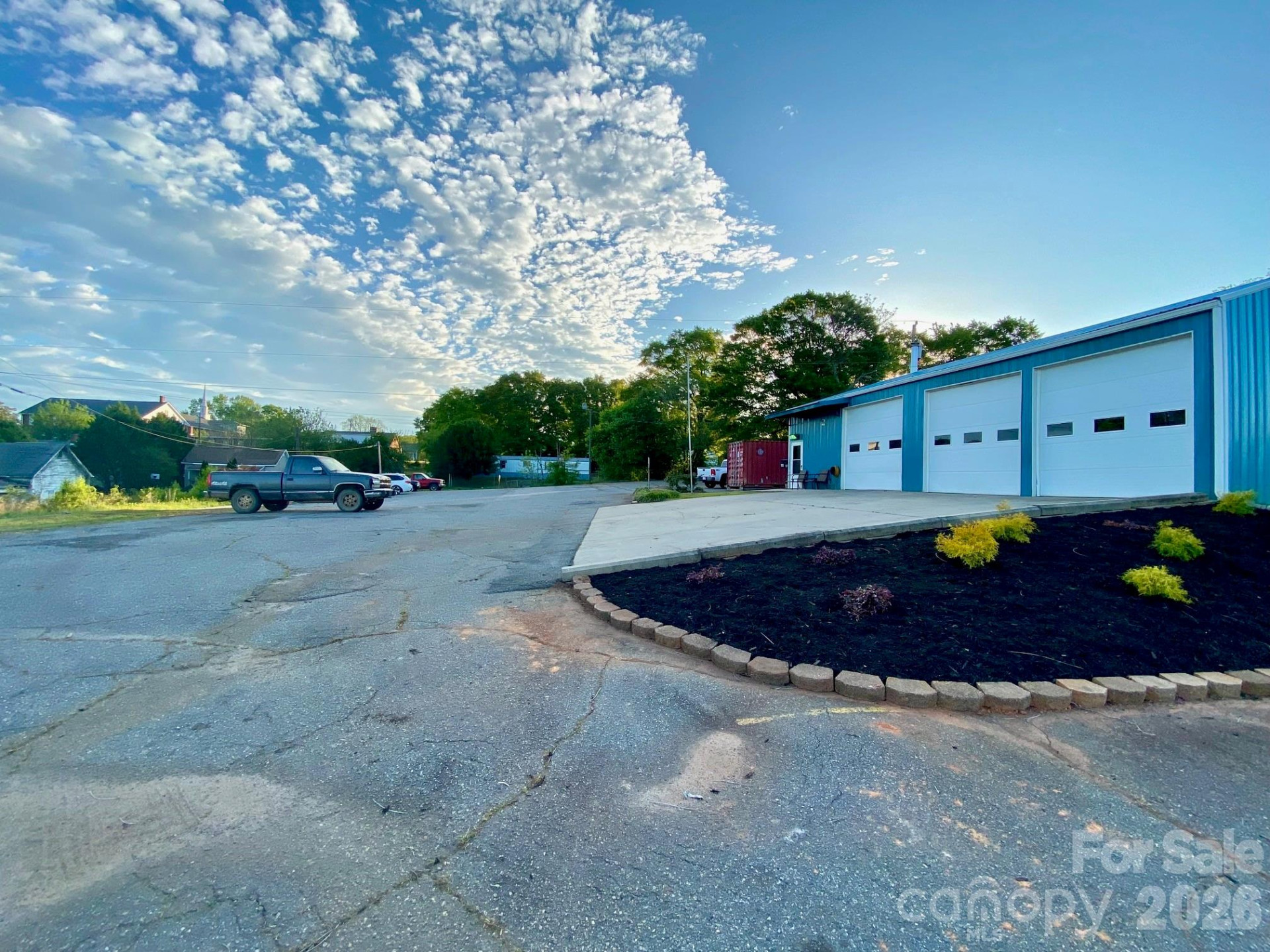 112 Hollifield Road - Photo 4