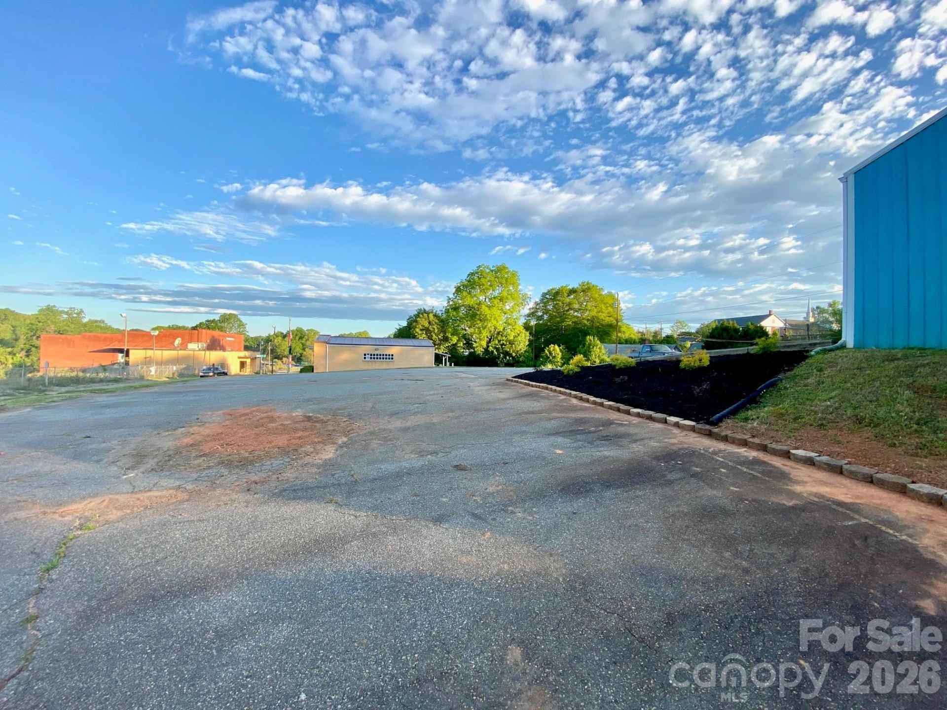 112 Hollifield Road - Photo 7