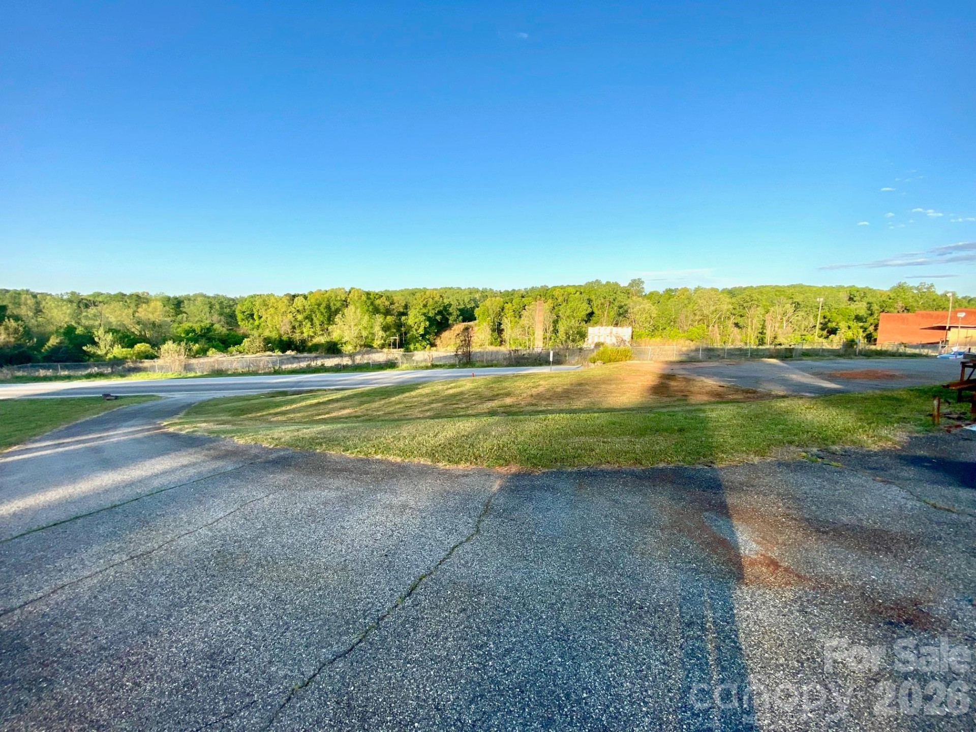 112 Hollifield Road - Photo 9