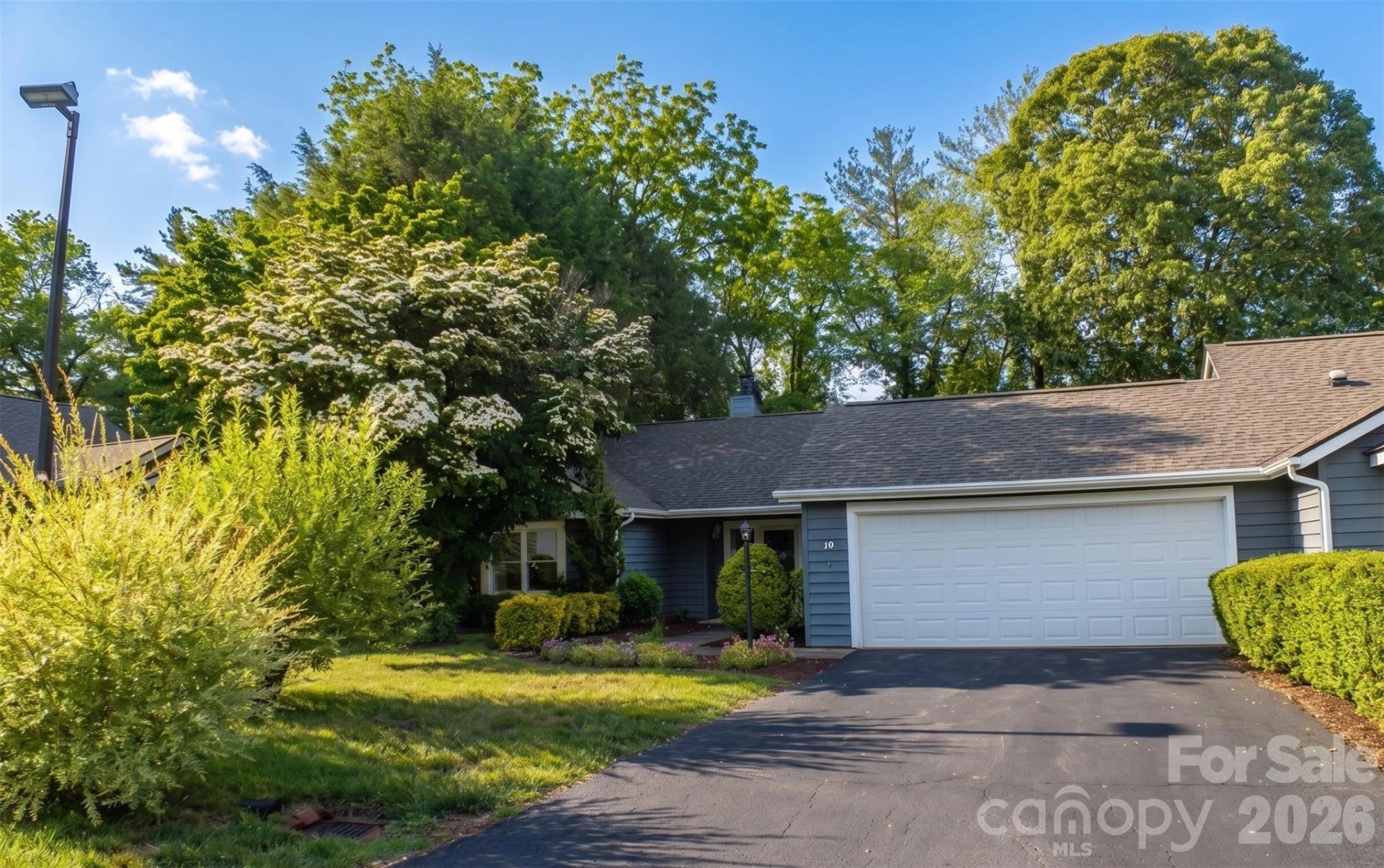 10 Laurel Place Drive