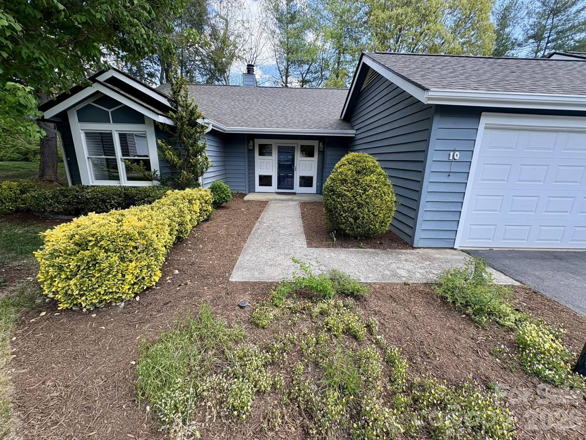 10 Laurel Place Drive - Photo 2