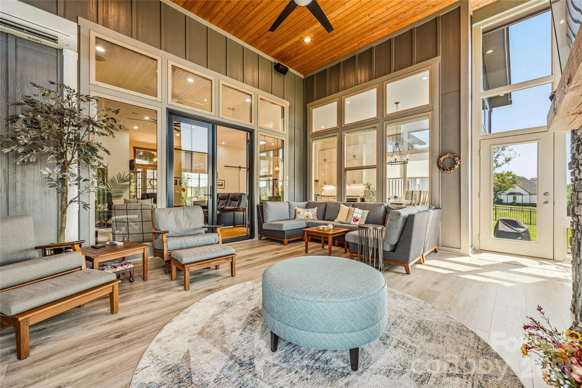 400 Samuel Drive - Photo 11