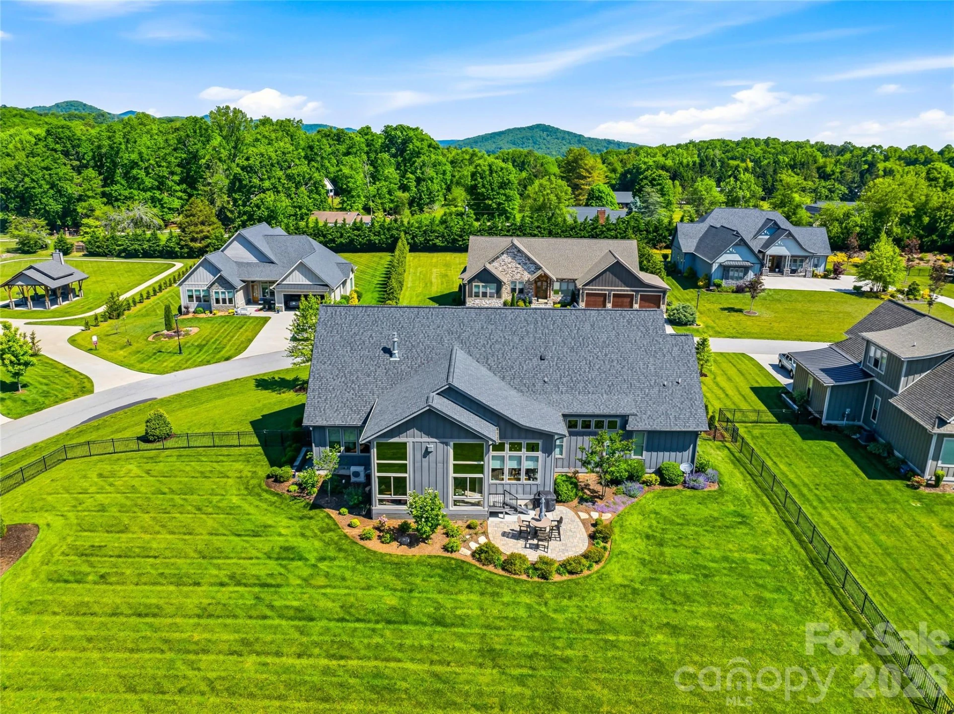 400 Samuel Drive - Photo 36