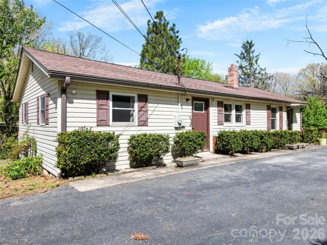 203 Dundee Street, Hendersonville, NC, 28791