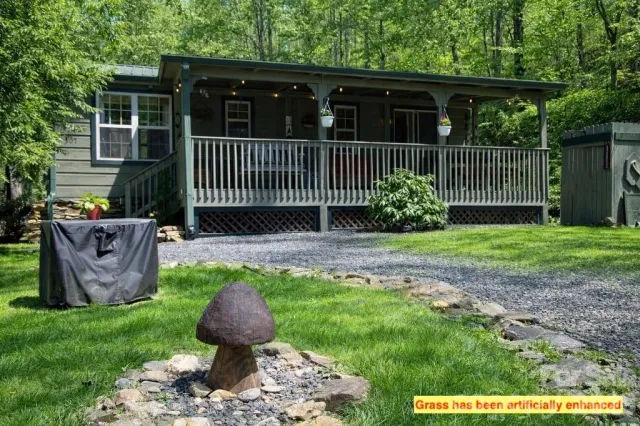 307 Dancing Leaf Lane, Bakersville, NC, 28705