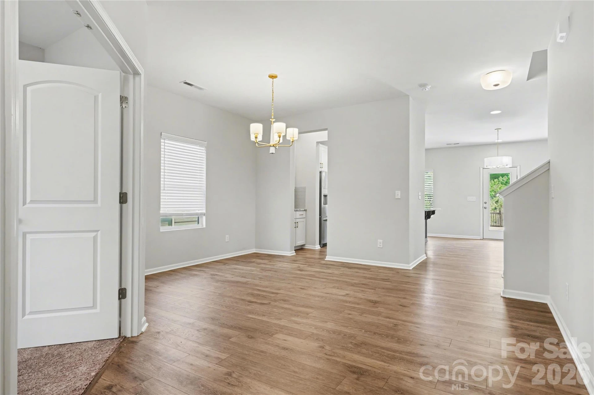 5048 Thomasville Drive - Photo 3