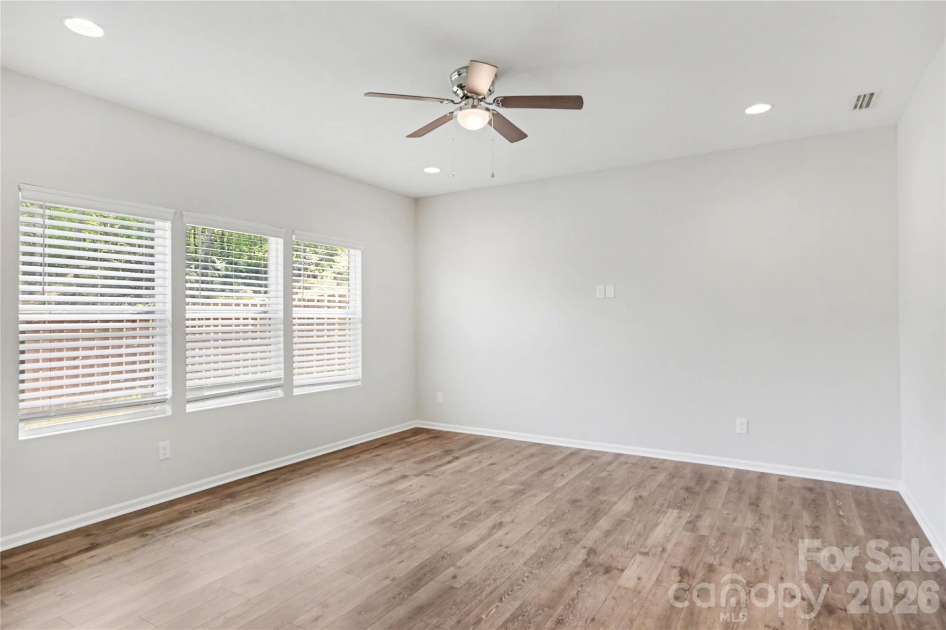 5048 Thomasville Drive - Photo 10