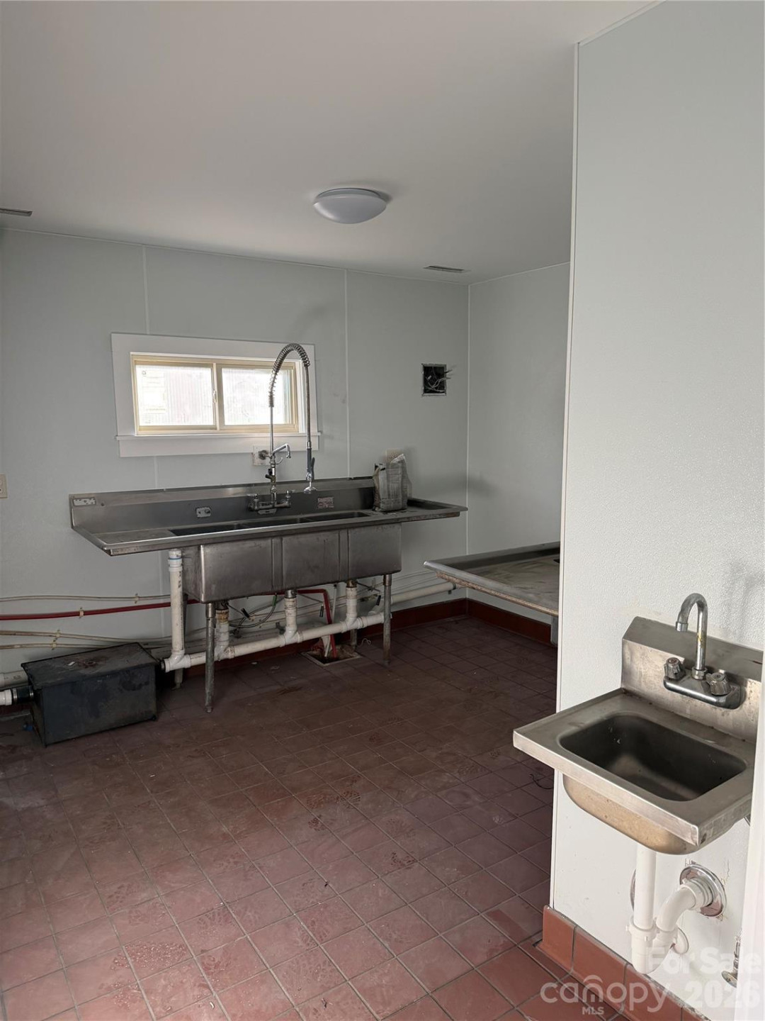 219 Amboy Road - Photo 18