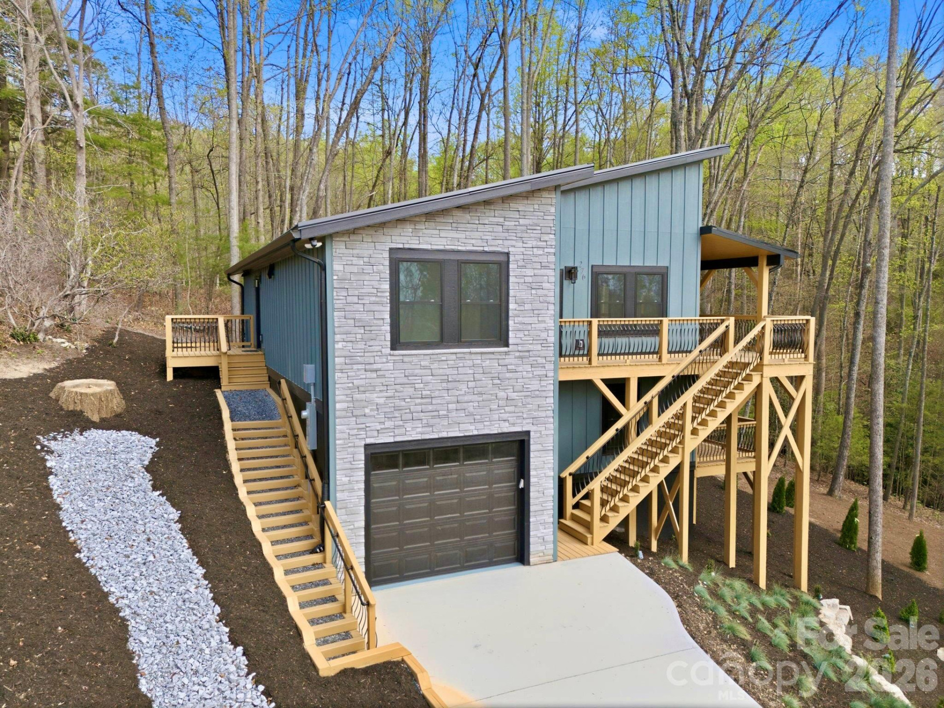 276 Coopers Drive - Photo 2