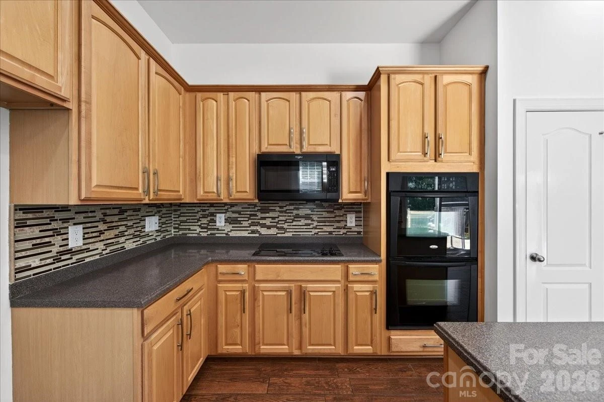 428 Ranelagh Drive - Photo 11