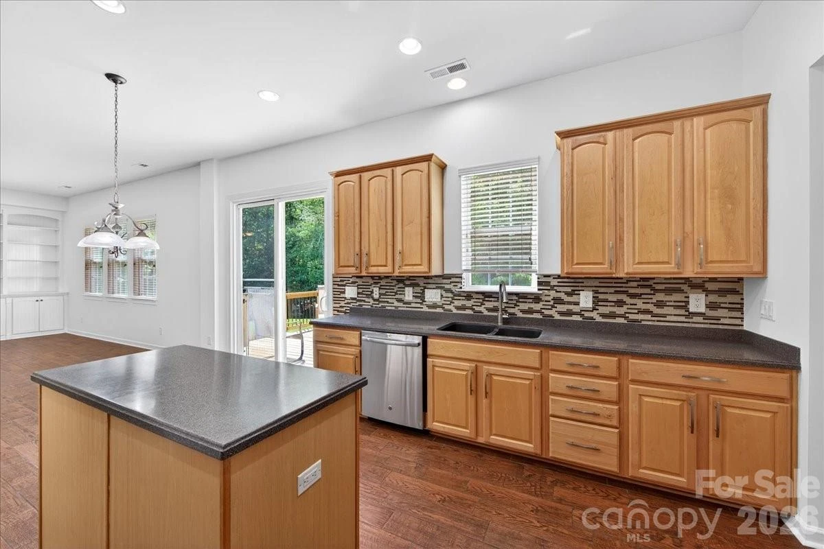 428 Ranelagh Drive - Photo 6