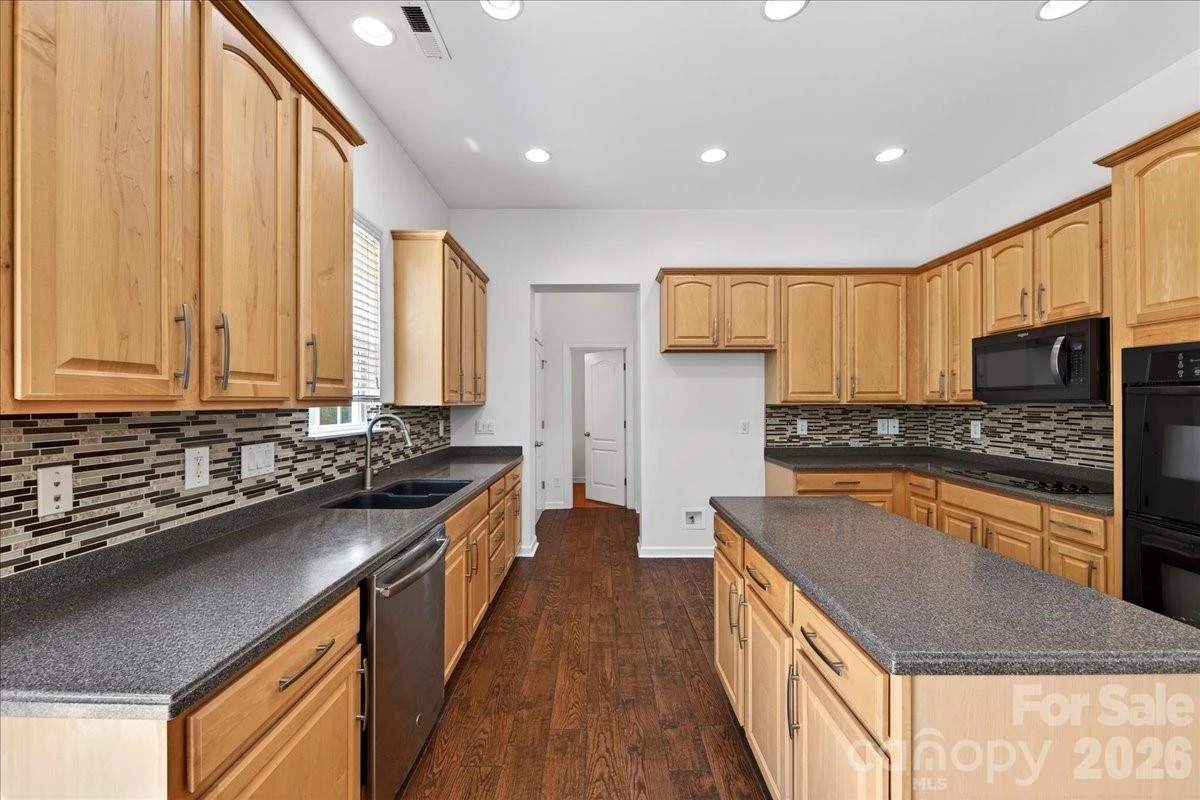 428 Ranelagh Drive - Photo 9
