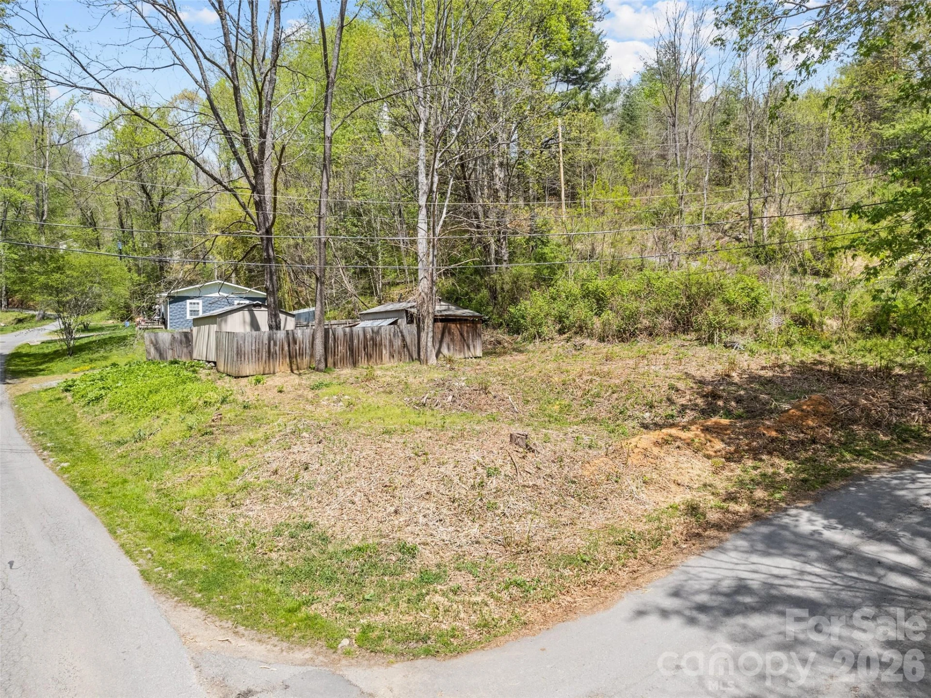 26 Lansing Road - Photo 2