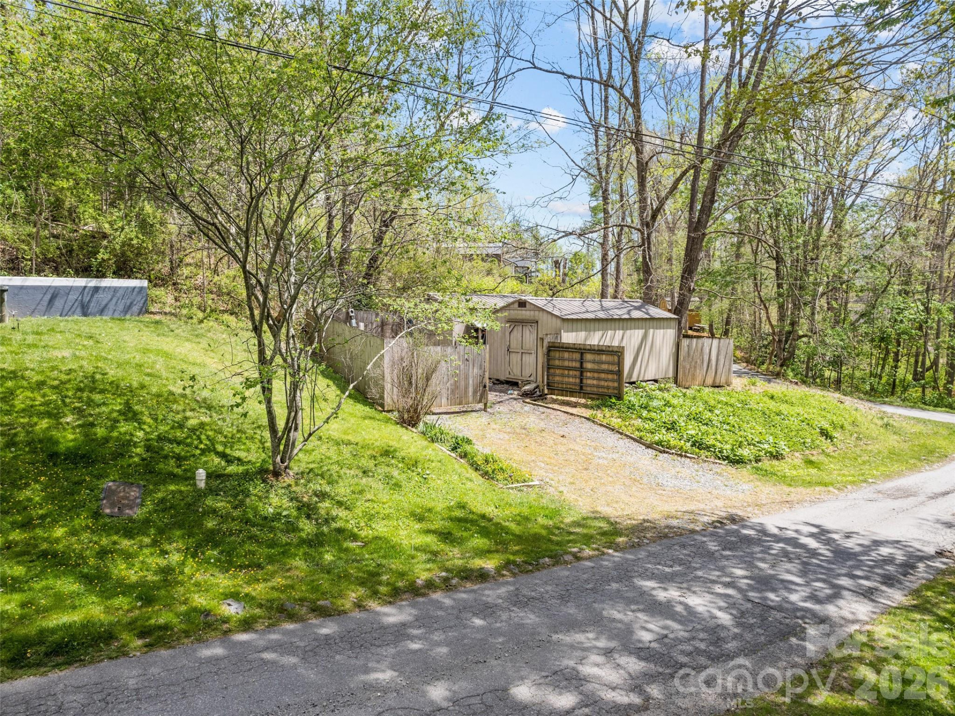 26 Lansing Road - Photo 4