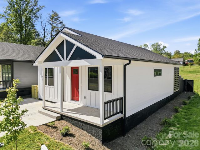 615 Allen Street, Hendersonville, NC, 28739