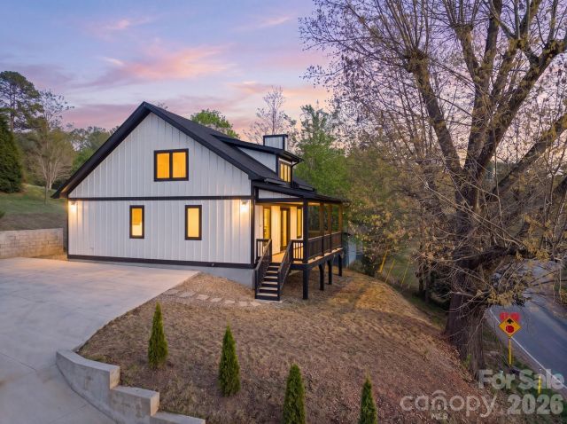 213 New Stock Road, Asheville, NC, 28804