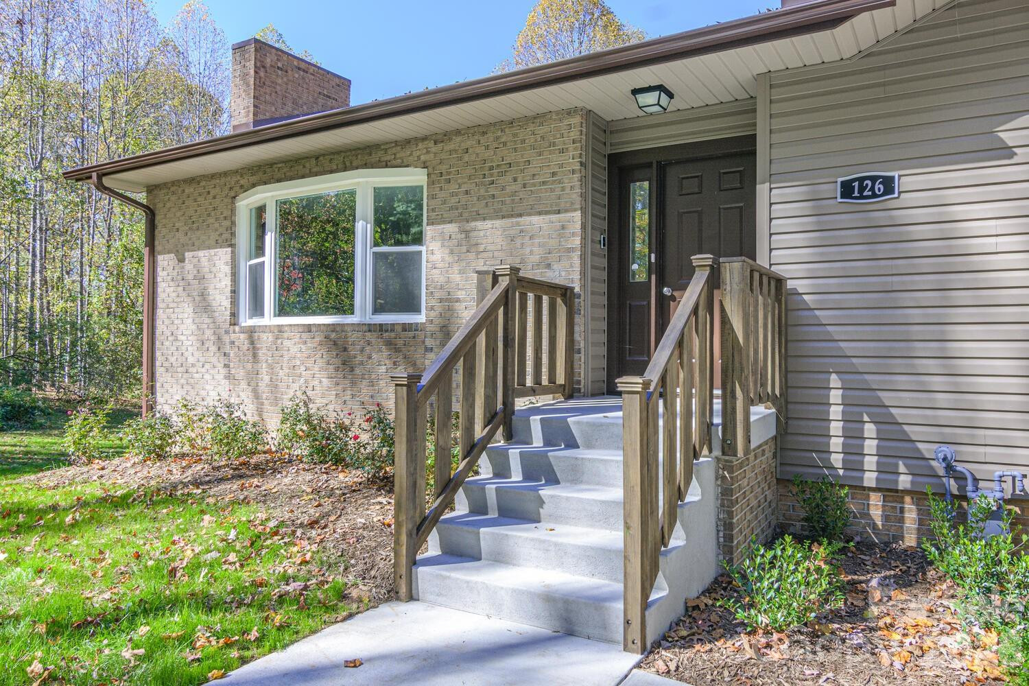 126 Anthony Drive - Photo 3