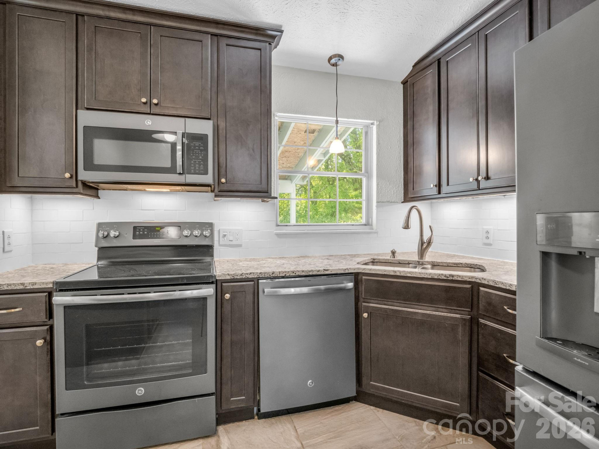 227 Bradshaw Avenue - Photo 12