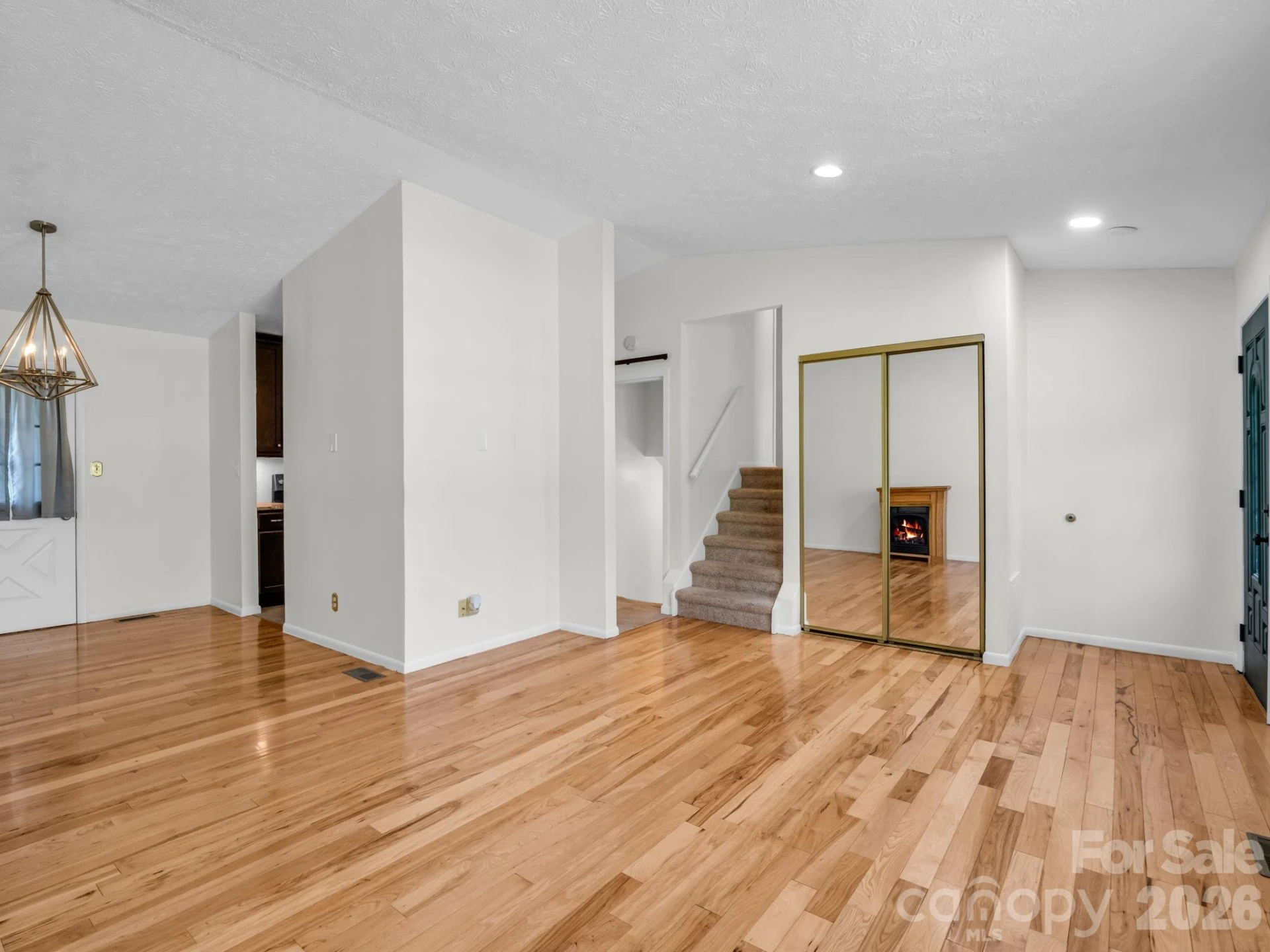 227 Bradshaw Avenue - Photo 6