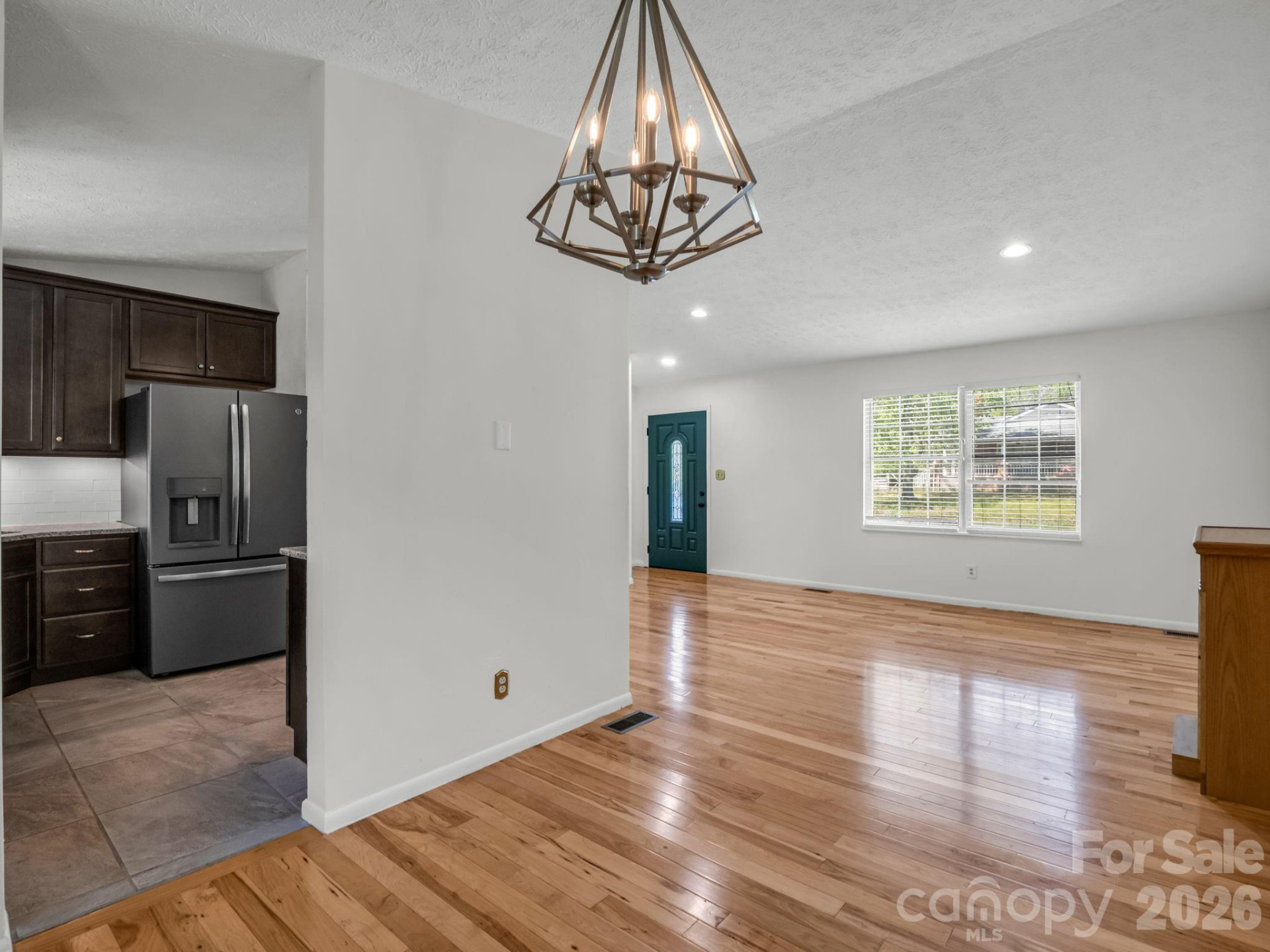 227 Bradshaw Avenue - Photo 8