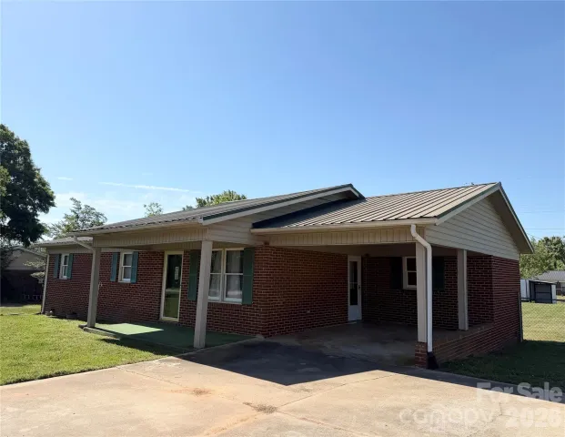 372 Ferry Road